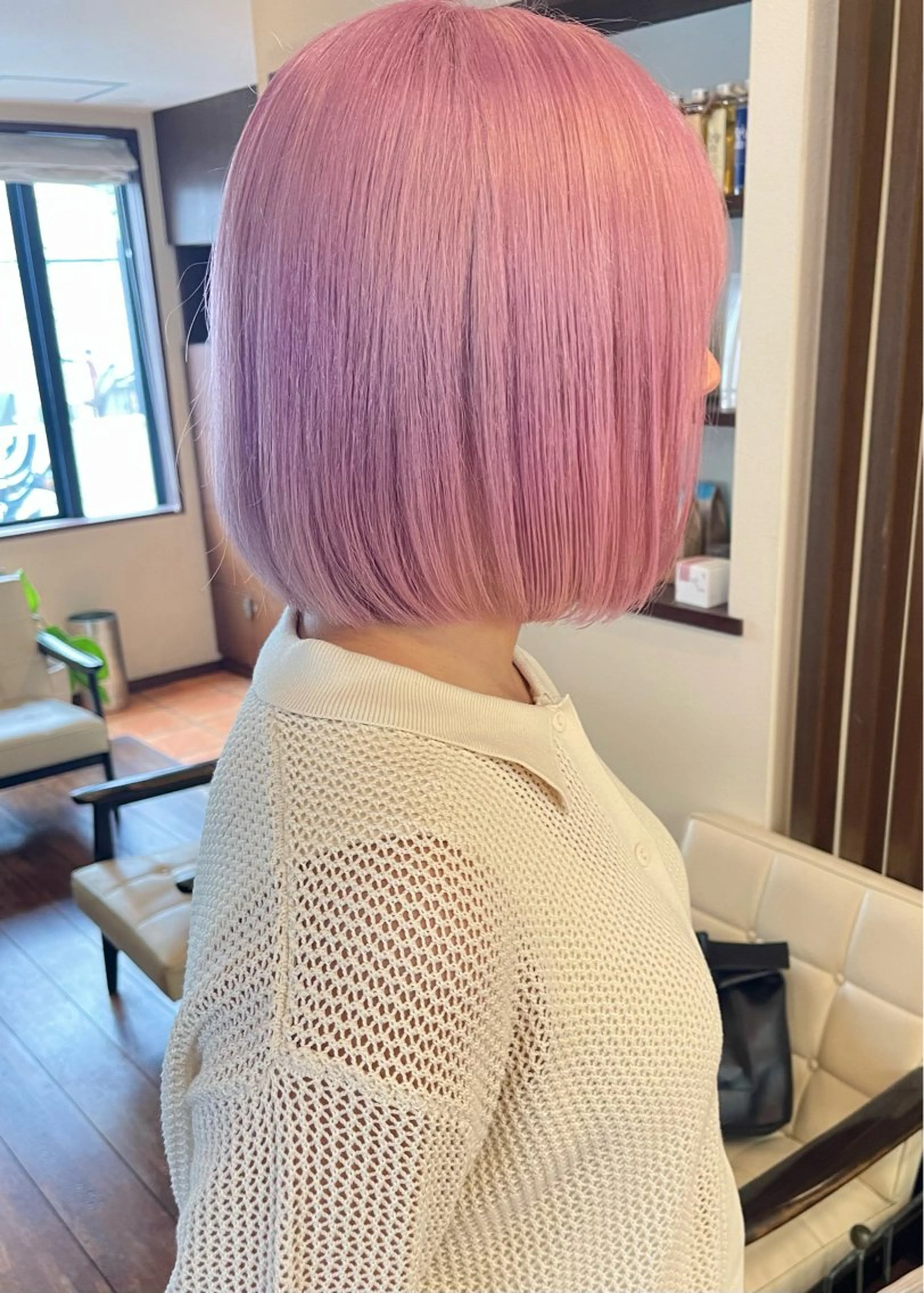 ショート カラー ピンクカラー カット ヘアカラー トリートメント 髪質改善ｶﾗｰ ｹｱﾌﾞﾘｰﾁ/ﾀﾑのヘアスタイル