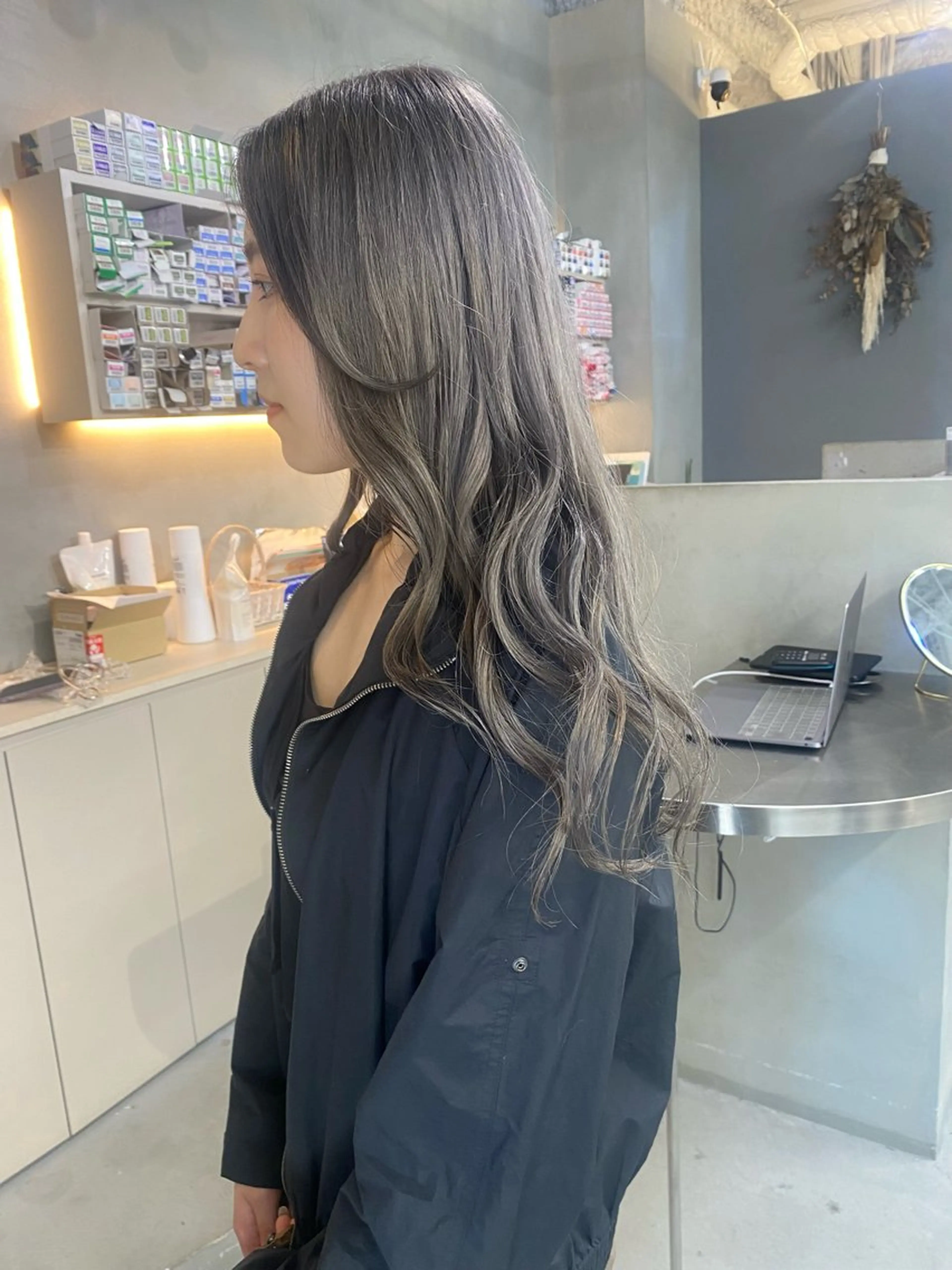 ロング カラー ヘアカラー qulim所属・前橋 姫奈のヘアスタイル