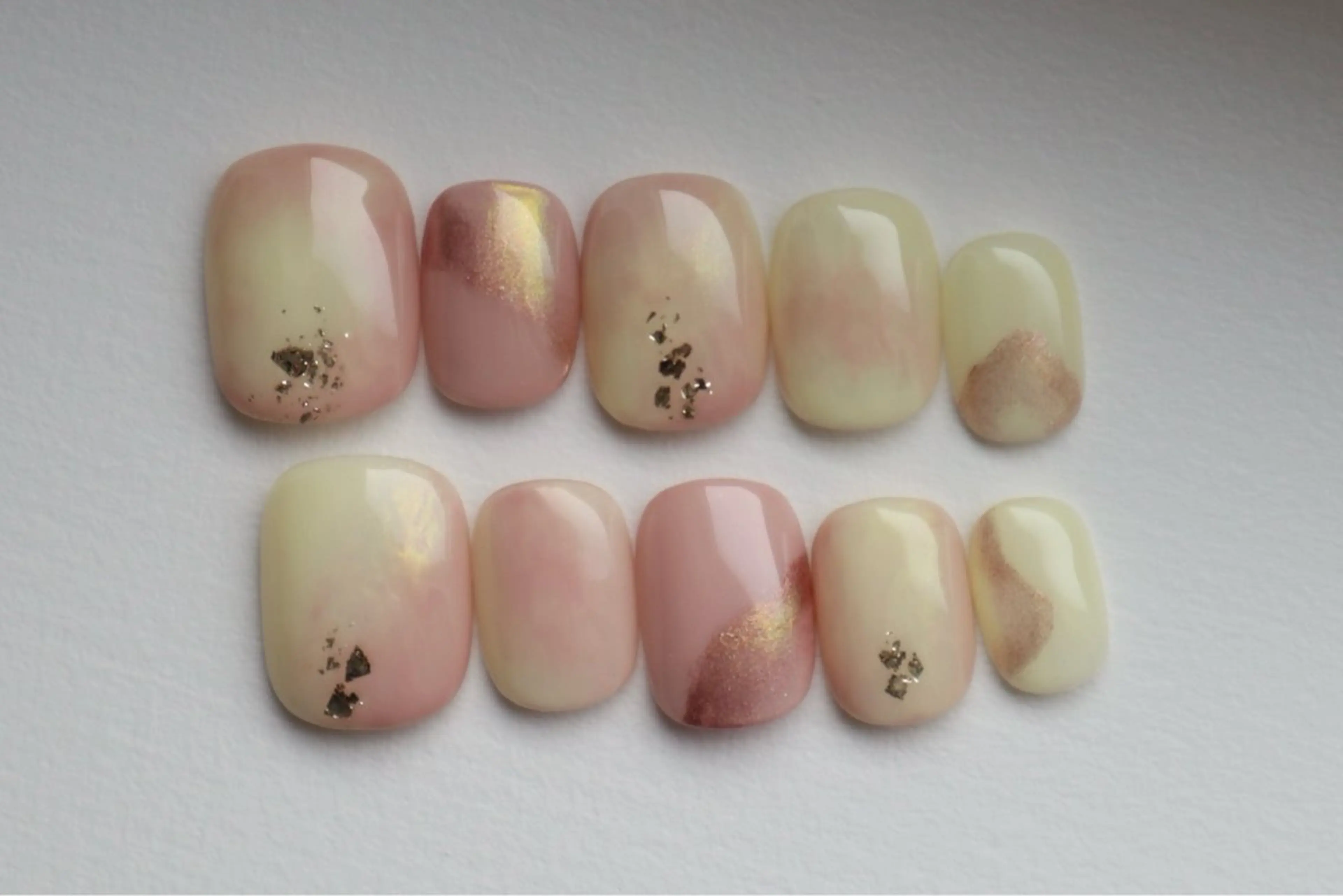 ネイル ニュアンスネイル ナツ komachiのネイルデザイン