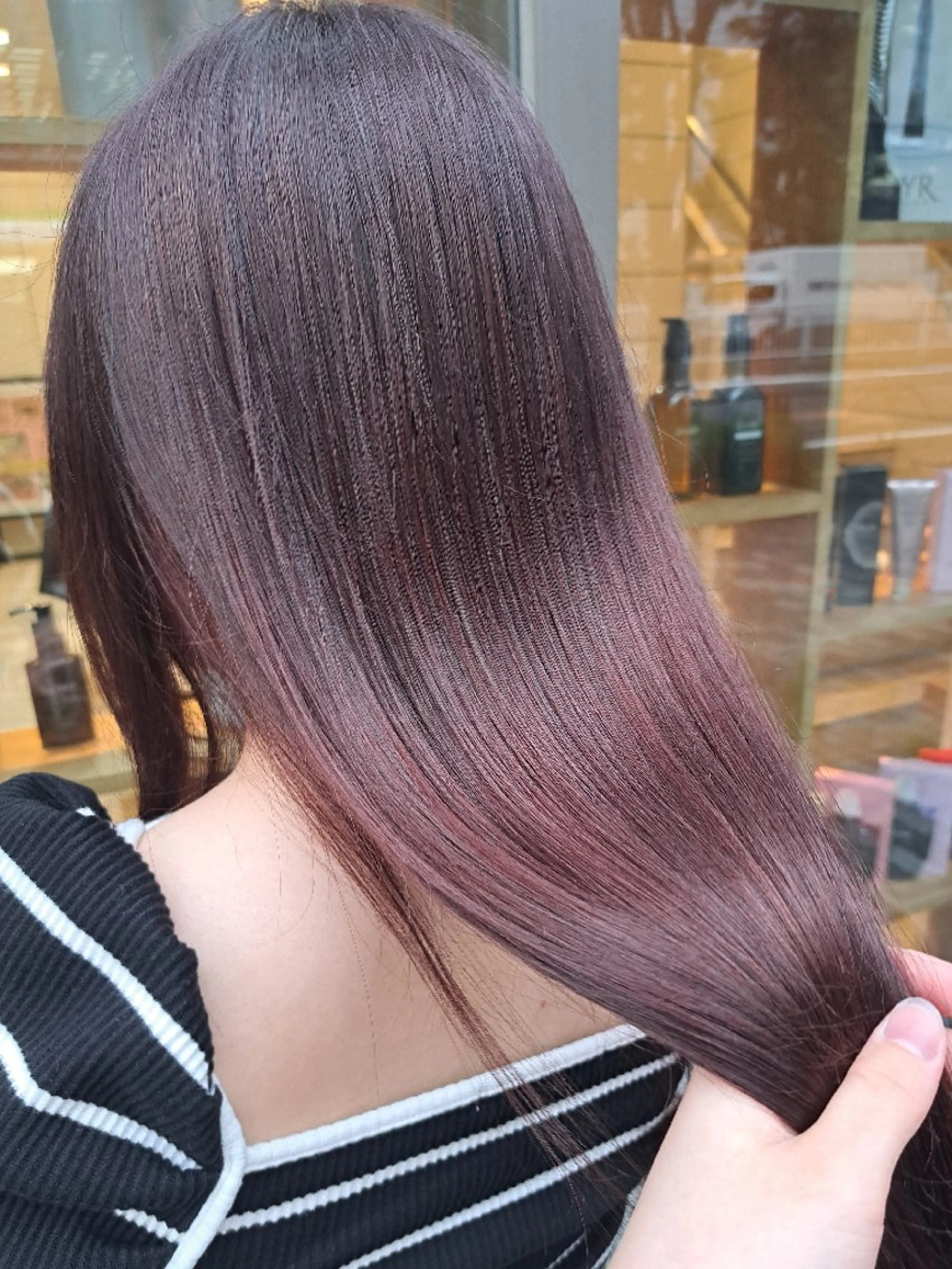 ロング カラー ブリーチ ブラウンカラー カシス ダブルカラー ブリーチなしカラー ヘアカラー 渋谷／ ＭＩＹＵのヘアスタイル