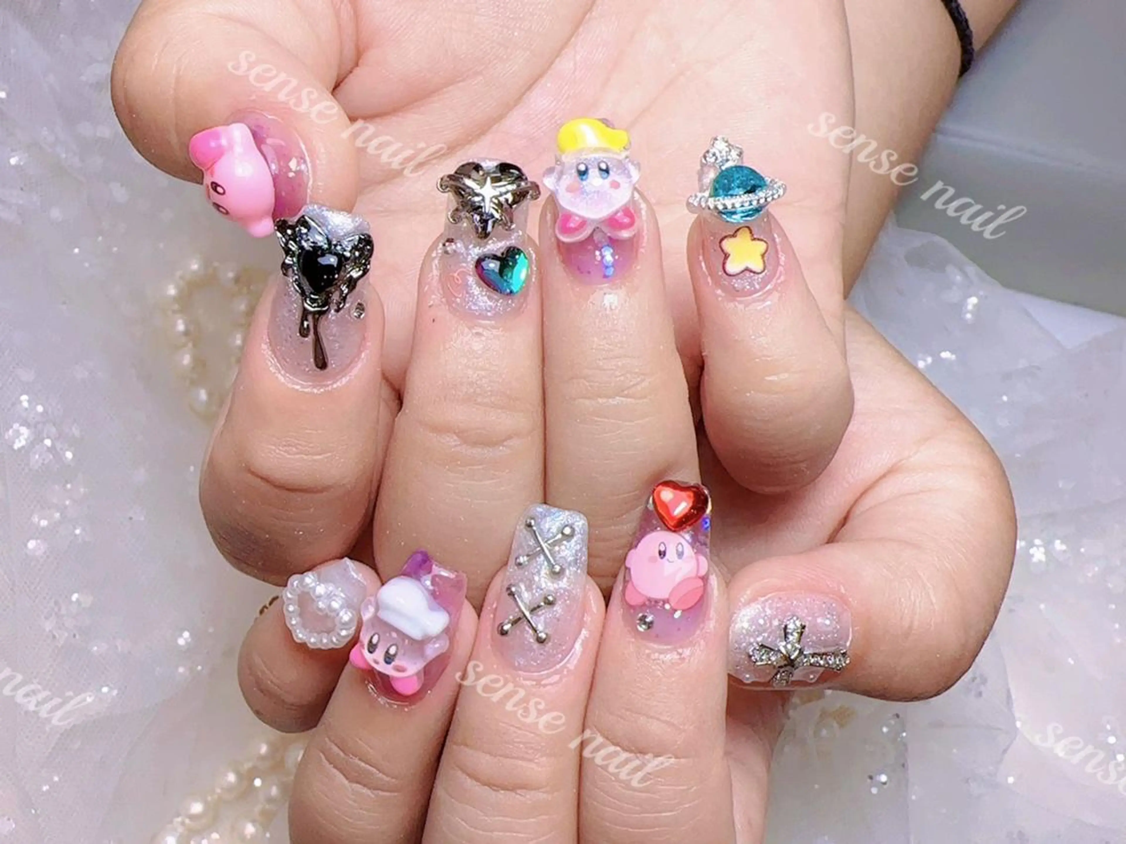 ネイル Queening 🦋のネイルデザイン