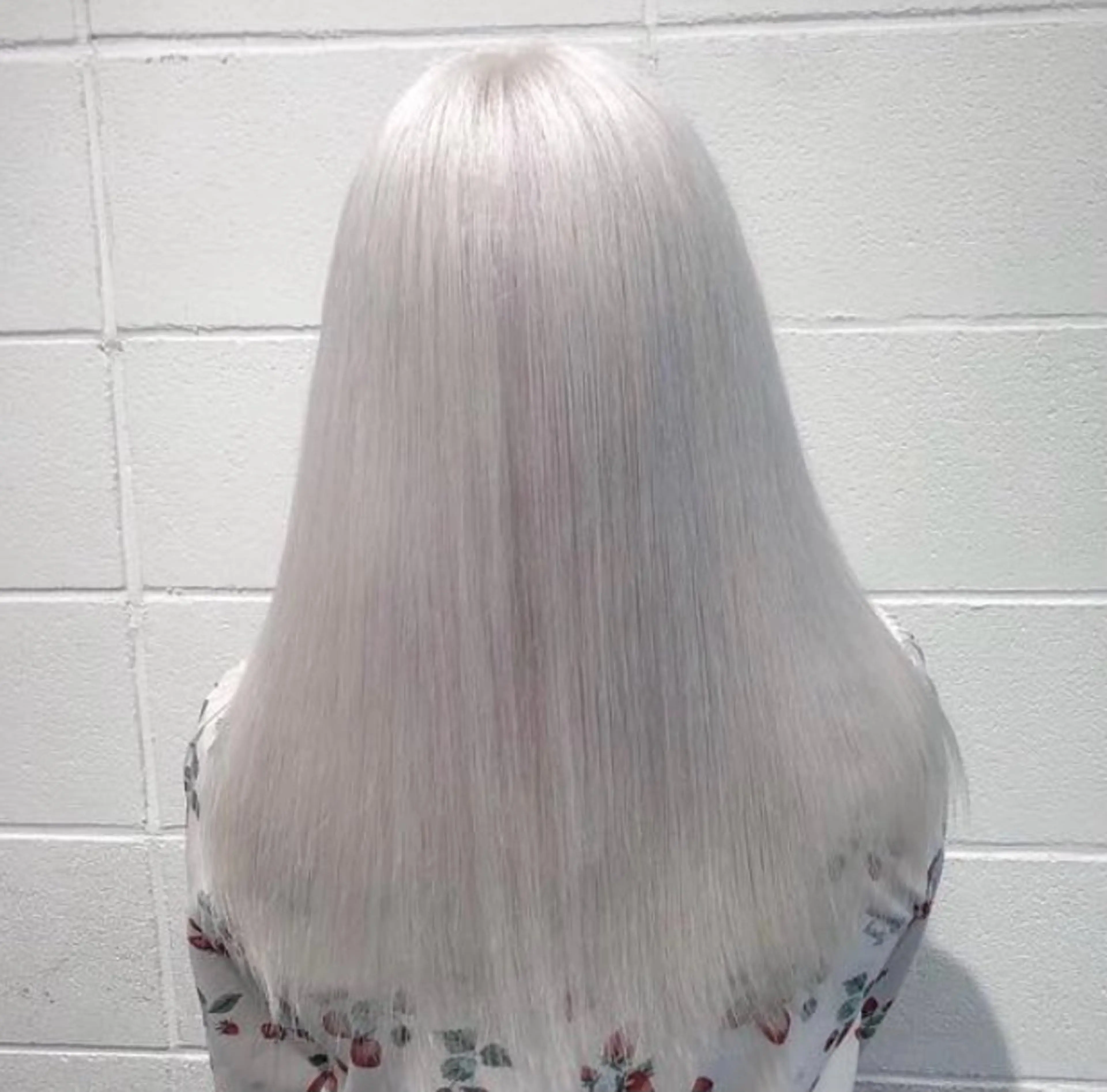 ロング カラー アッシュ ベージュカラー ブリーチ ブロンド ブラウンカラー カット ヘアカラー トリートメント nico TOKYO 渋谷所属・ブリーチ ハイトーン 特化🌈フジタハルキのヘアスタイル