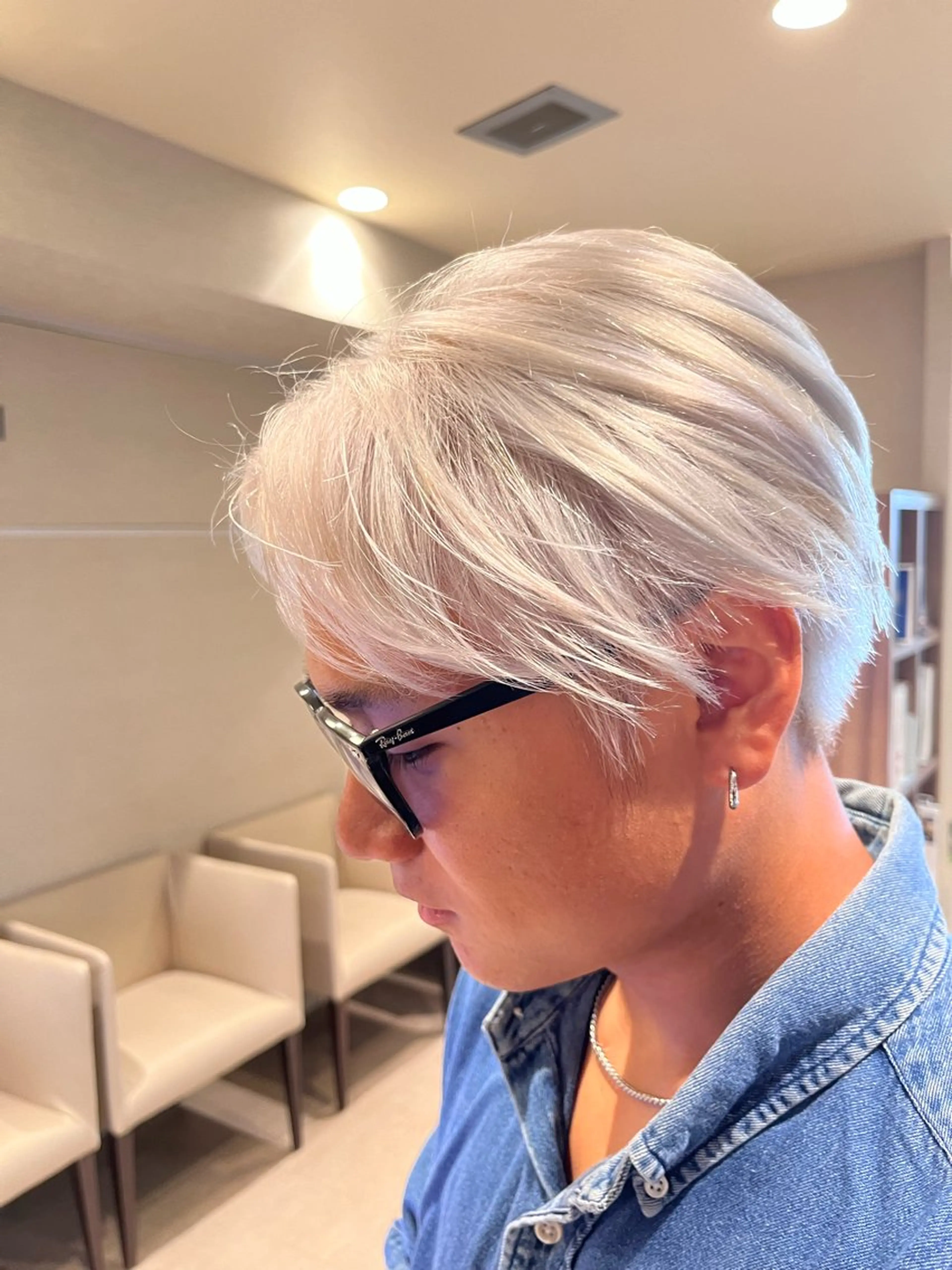 ショート カラー メンズ メンズブリーチ ブリーチ 抜きっぱなしブロンド dogstar小林諒 レイヤー/パーマのヘアスタイル