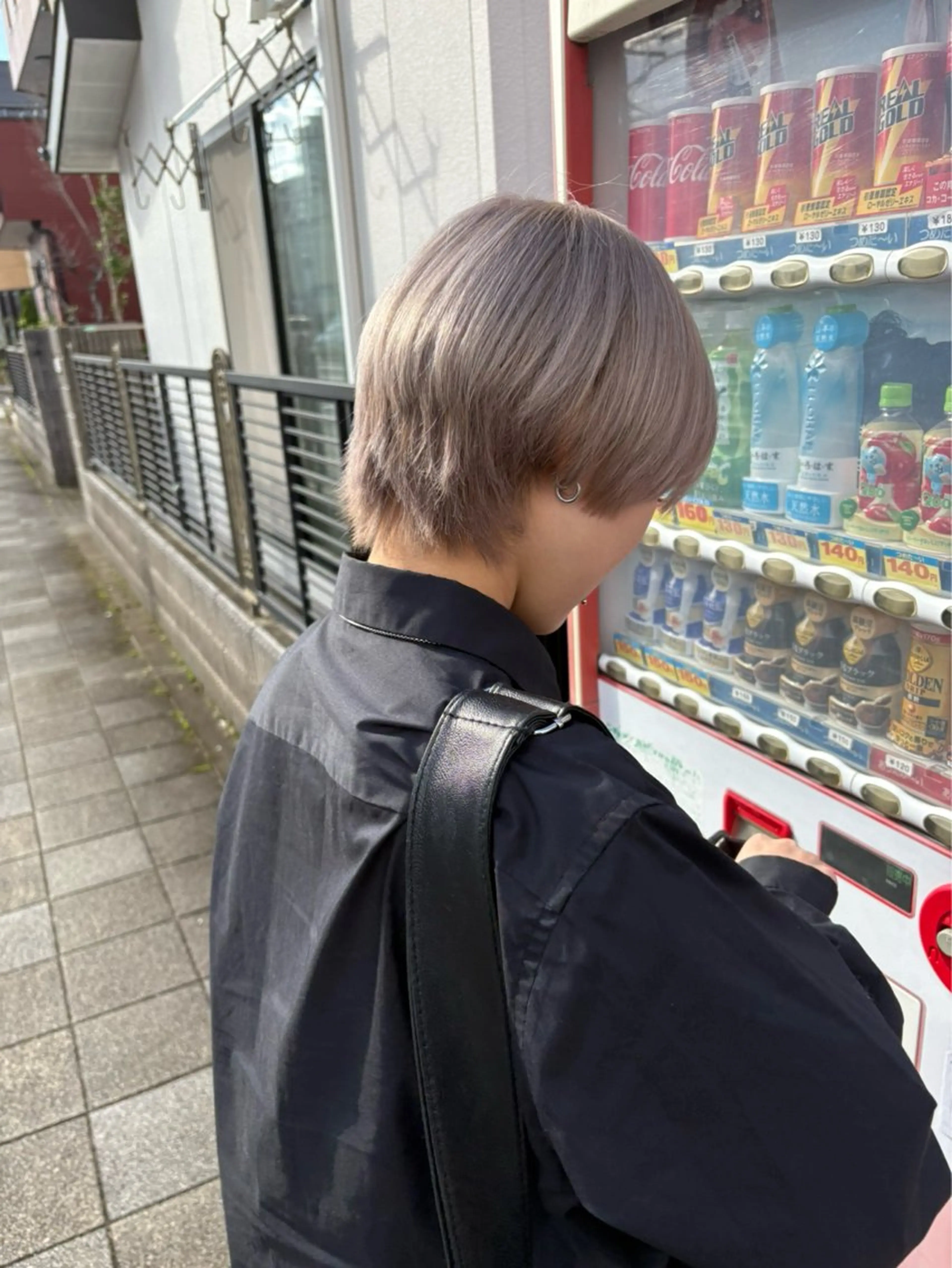 ミディアム カラー メンズ メンズブリーチ ブリーチ ダブルカラー ヘアカラー トリートメント 竹内 帆希のヘアスタイル