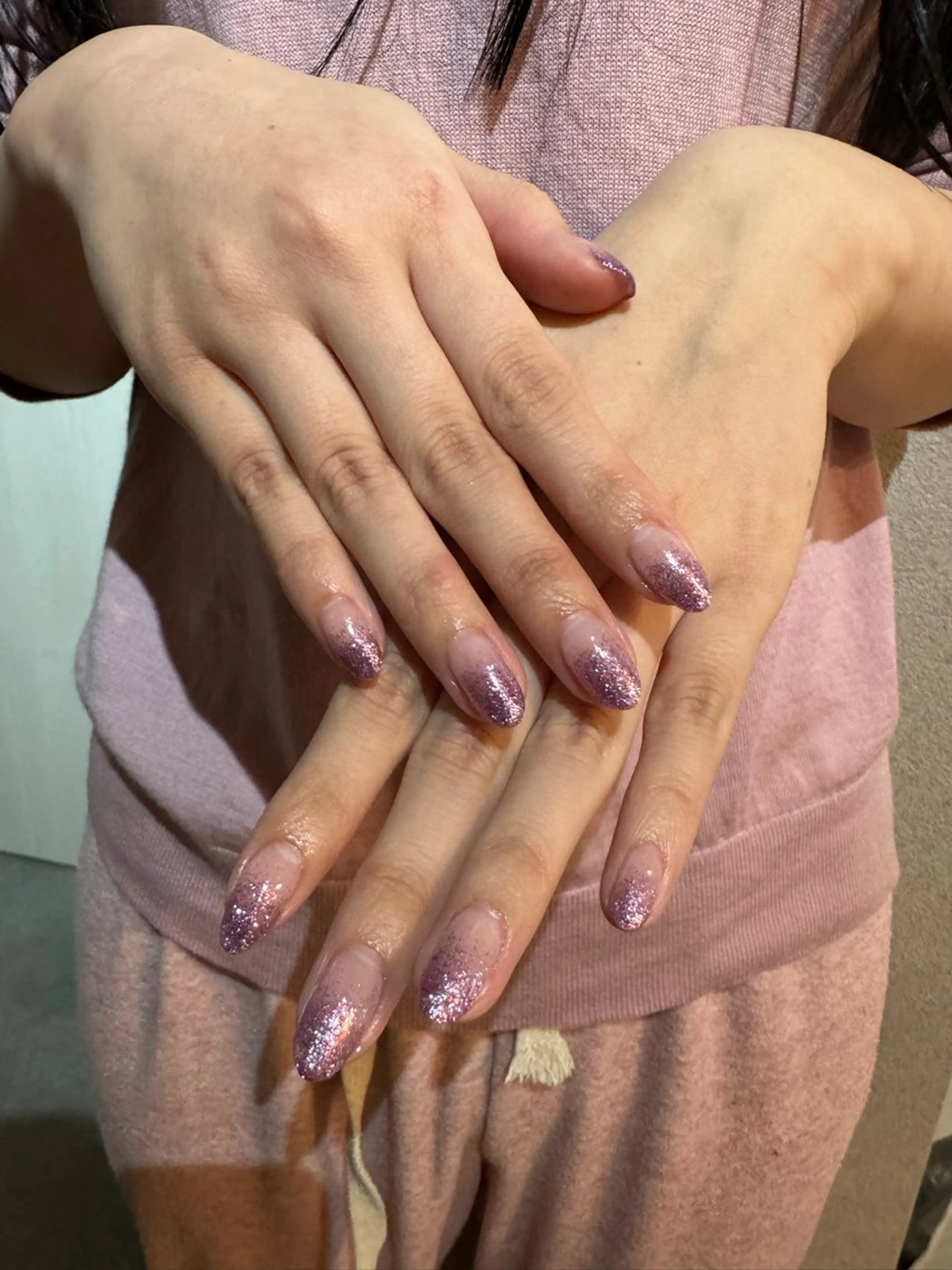 ネイル グラデーション ラメ(グリッター) ラメグラデーション パープル yui .crescentのネイルデザイン