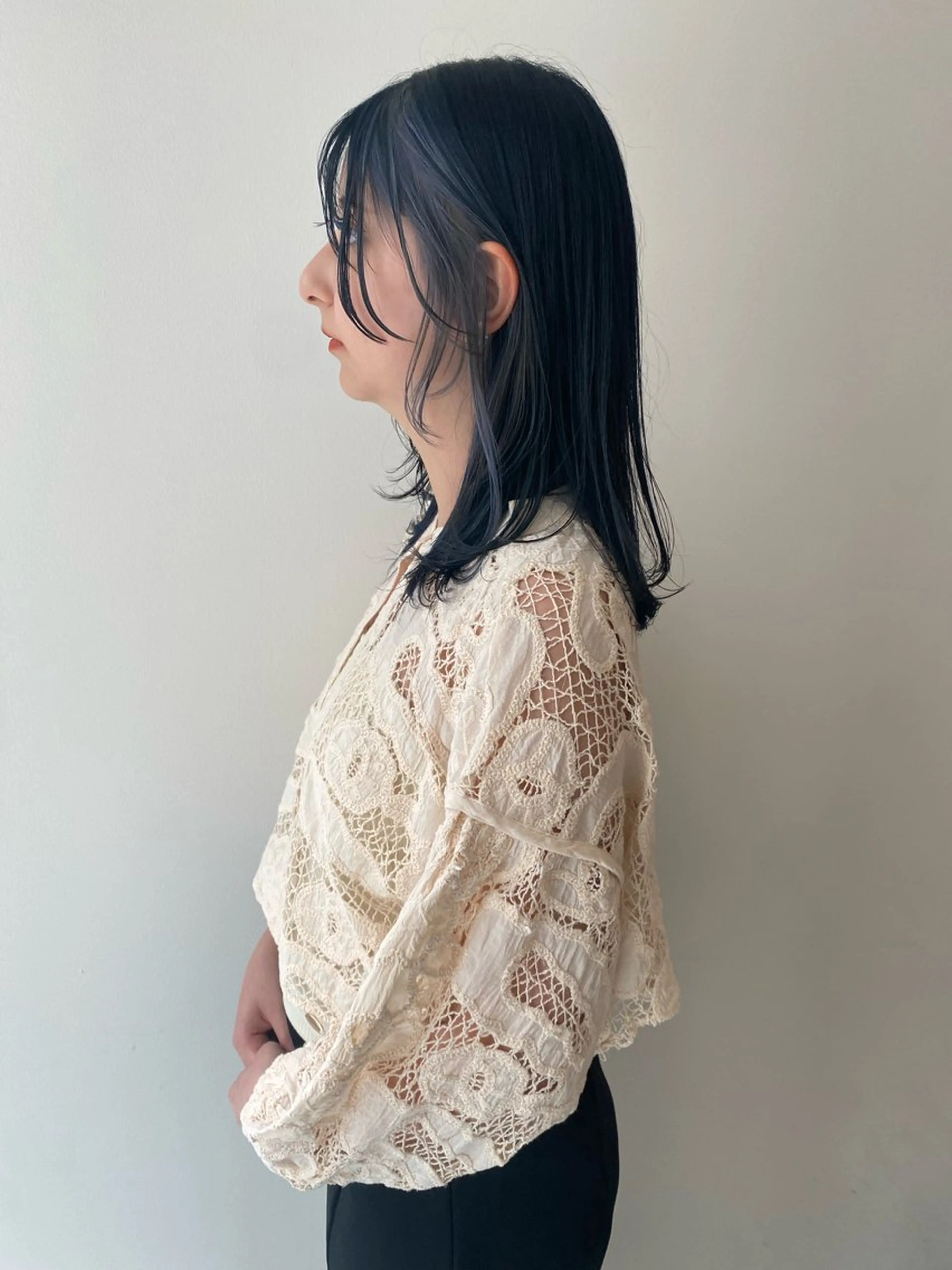 セミロング カラー ブリーチ ブルーカラー ネイビーカラー ヘアカラー ♡ウルフ/レイヤー ハイトーン/yucoのヘアスタイル