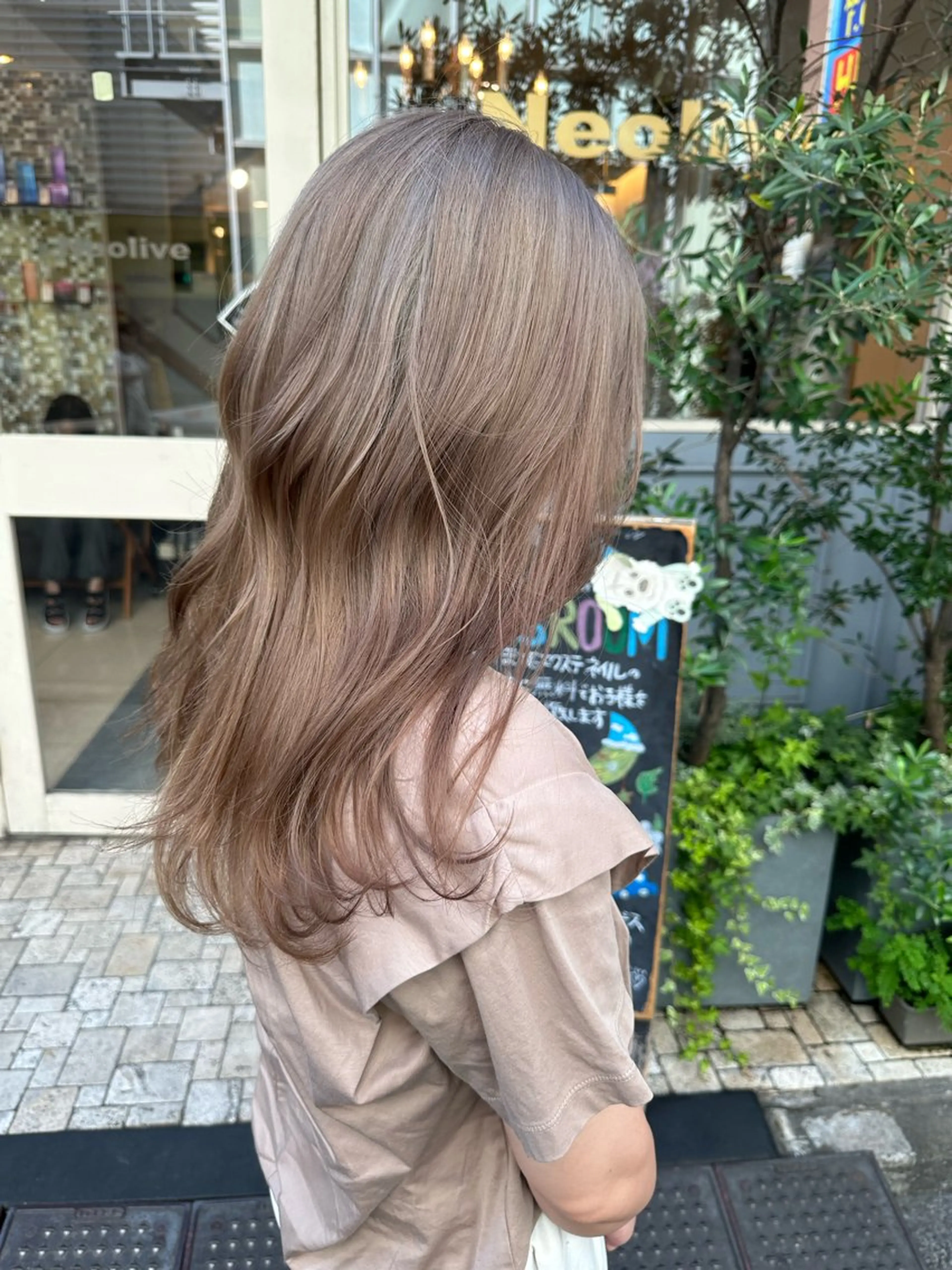 ロング カラー ベージュカラー ダブルカラー ミルクティーベージュ ヘアカラー ✨カラー支持No.1 🧸ワキ カナコ🧸のヘアスタイル