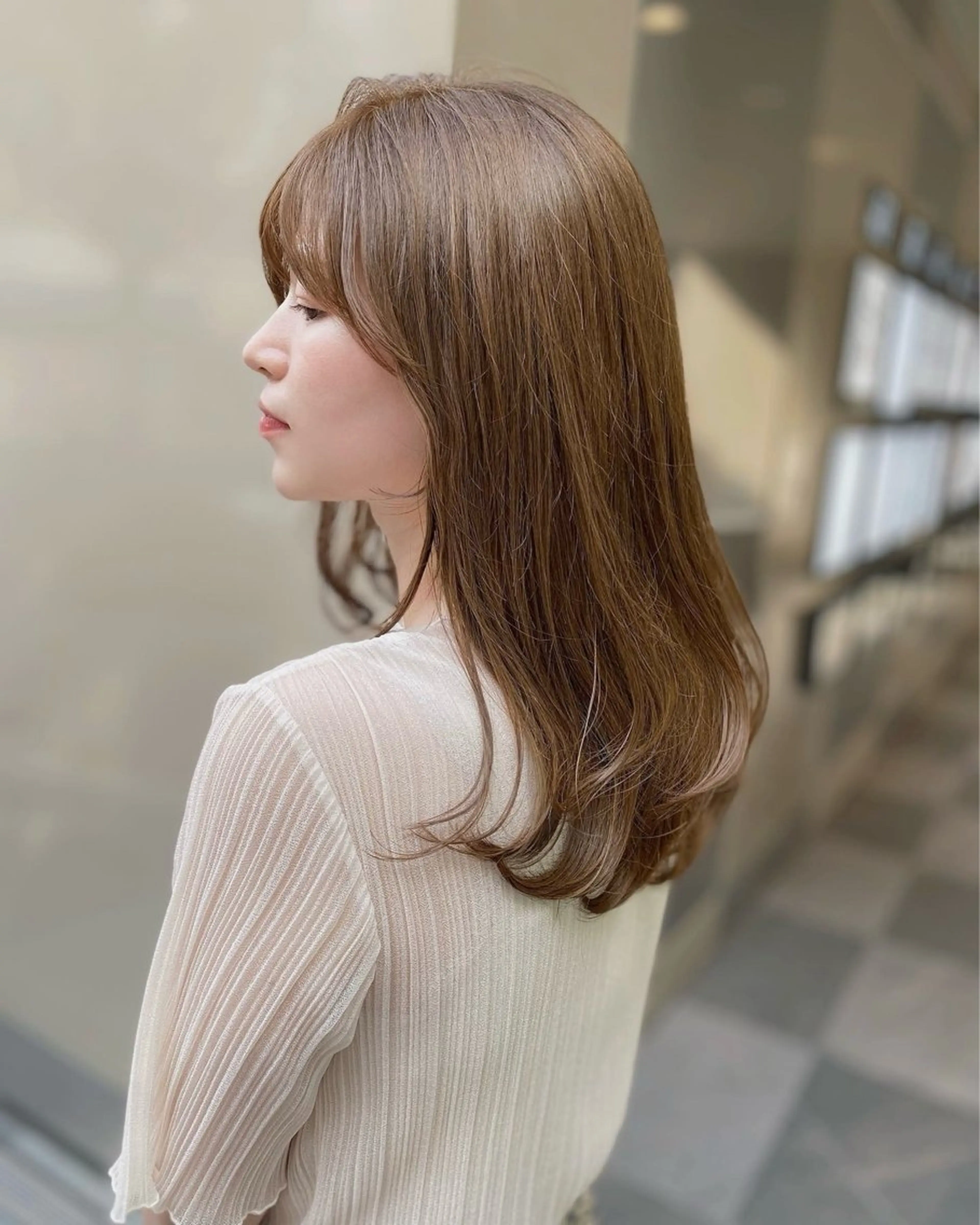 ロング カラー ブリーチ ダブルカラー ブリーチなしカラー 顔骨格似合わせカット 乾陽菜のヘアスタイル