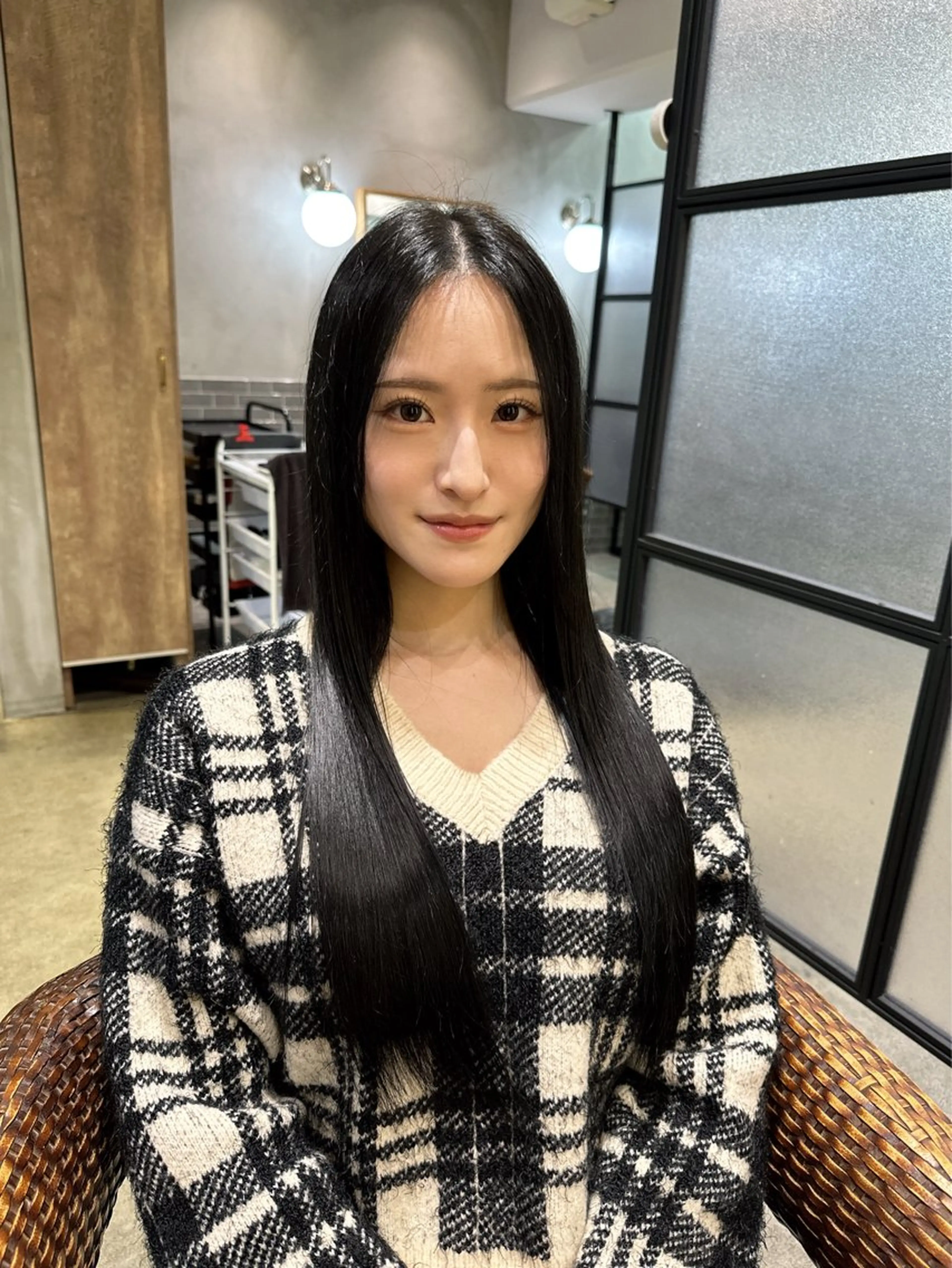 セミロング カラー パーマ ヘアアレンジ メンズ キッズ メンズブリーチ メンズ韓国風 メンズウルフカット ベージュカラー 黒髪 🌈髪質改善TR 艶カラーユウダイ🌈のヘアスタイル