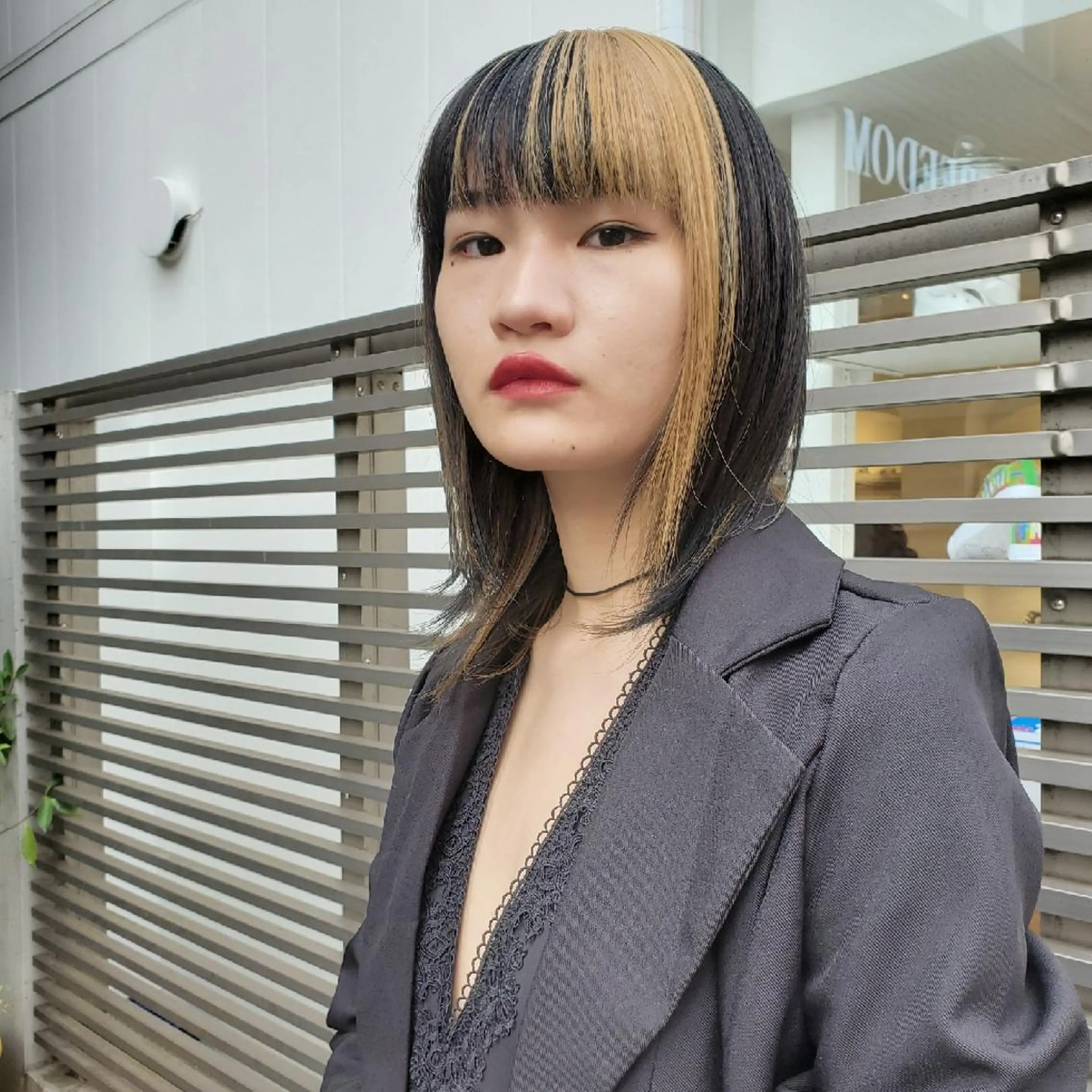 ミディアム カラー デザインカラー ハイライトカラー ハイライト 韓国風ヘア レイヤーカット 韓国レイヤー　 suzuのヘアスタイル