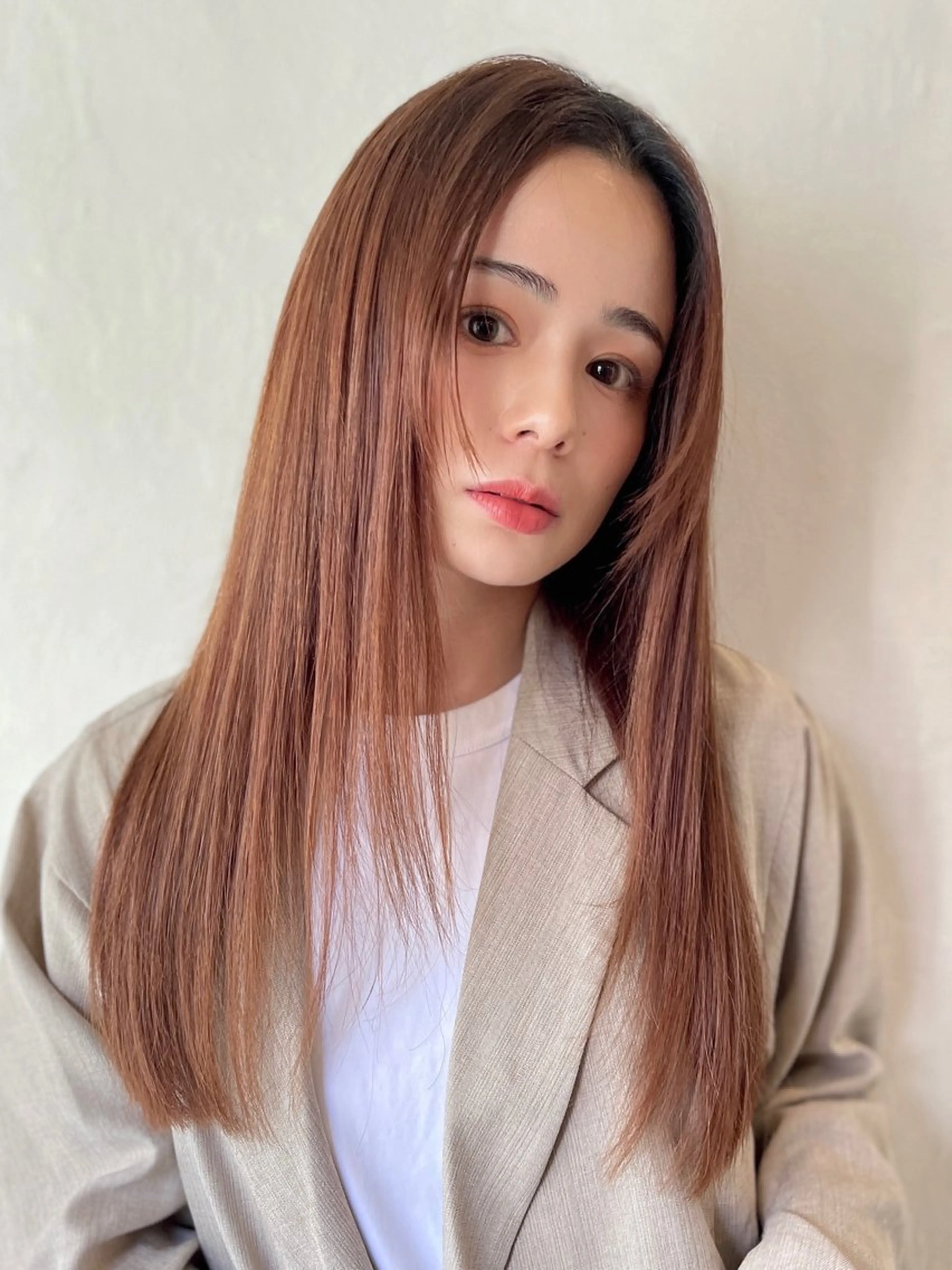 セミロング カラー くびれヘア 韓国風ヘア レイヤーカット 似合わせカット 小顔カット カット ヘアカラー トリートメント ヘッドスパ ヘアセット 大人可愛い透明感🌟 小顔・韓国髪🌟野中のヘアスタイル
