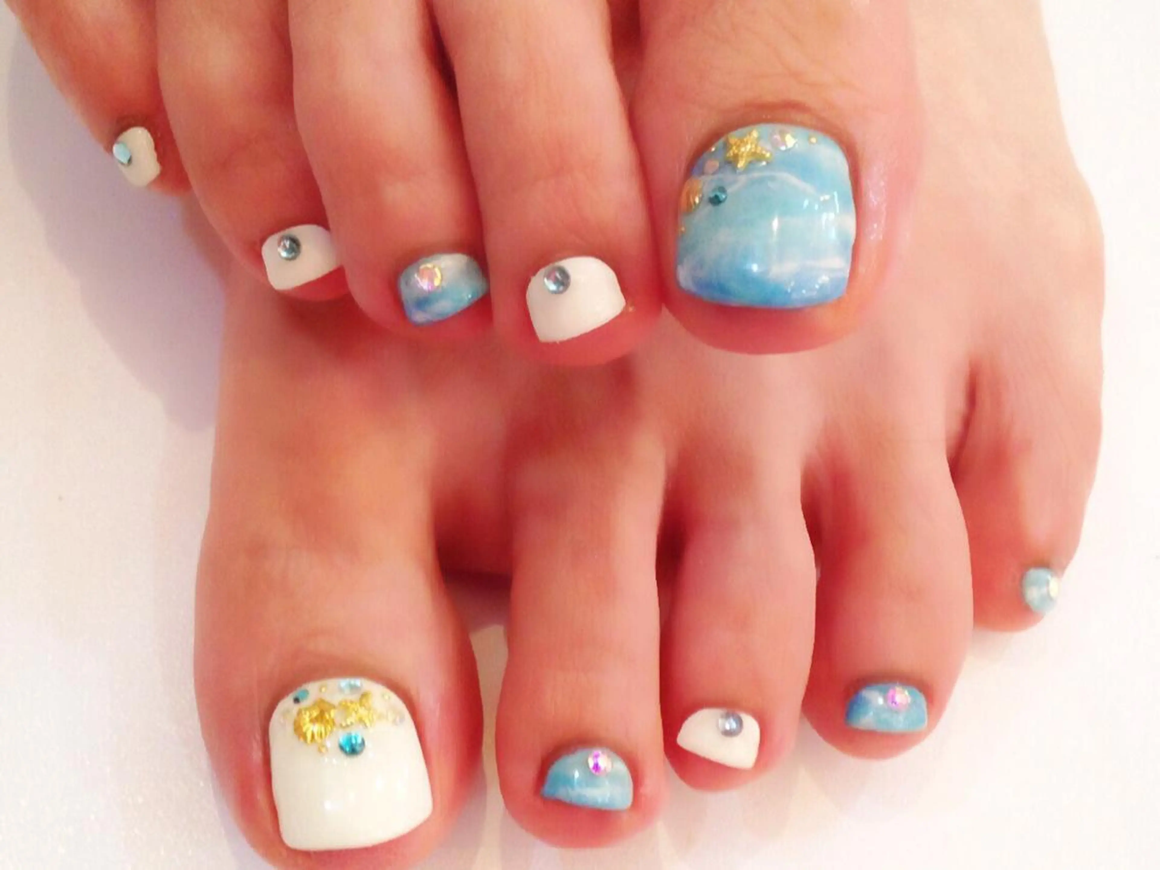 ミディアム カラー パーマ ヘアアレンジ メンズ キッズ ネイル マツエク・マツパ NAILSGOGO shibuyaのネイルデザイン