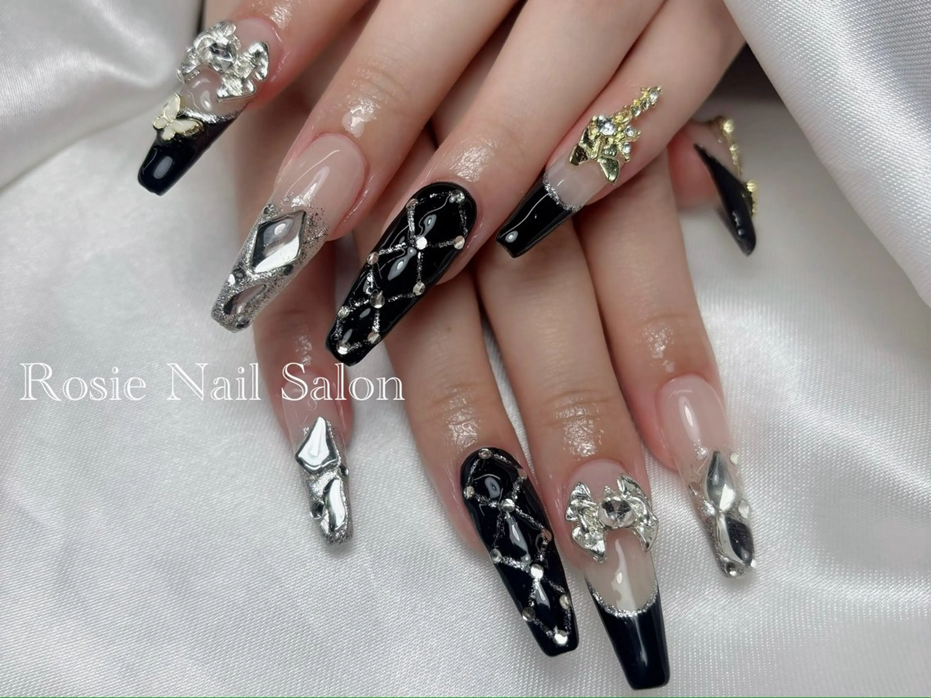 ネイル Rosie Nail サロン南越谷のネイルデザイン