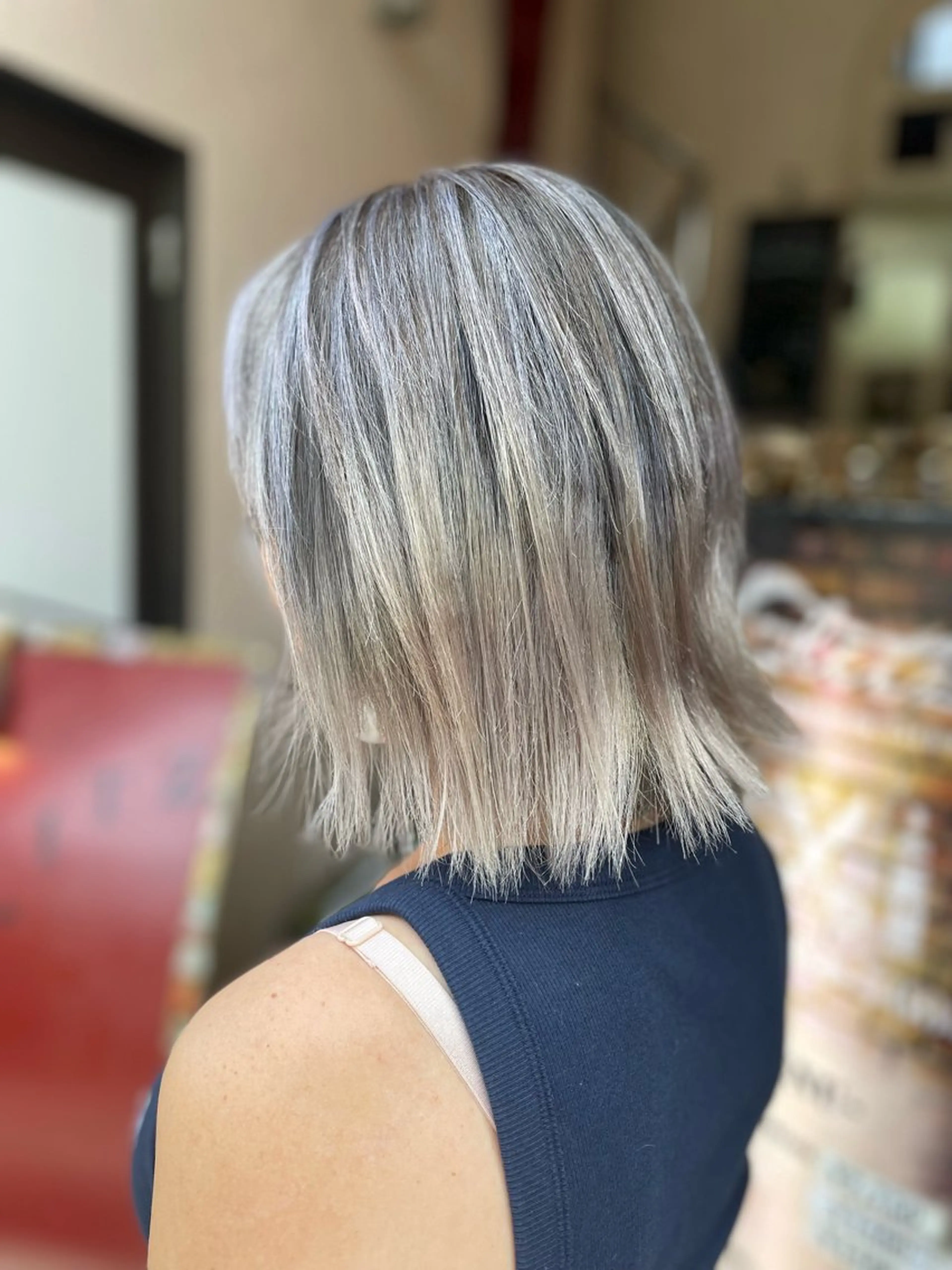 ミディアム カラー バレイヤージュ ダブルカラー ラベンダーカラー シルバー レイヤーカット 👑派手髪/カット 👑ANRYのヘアスタイル