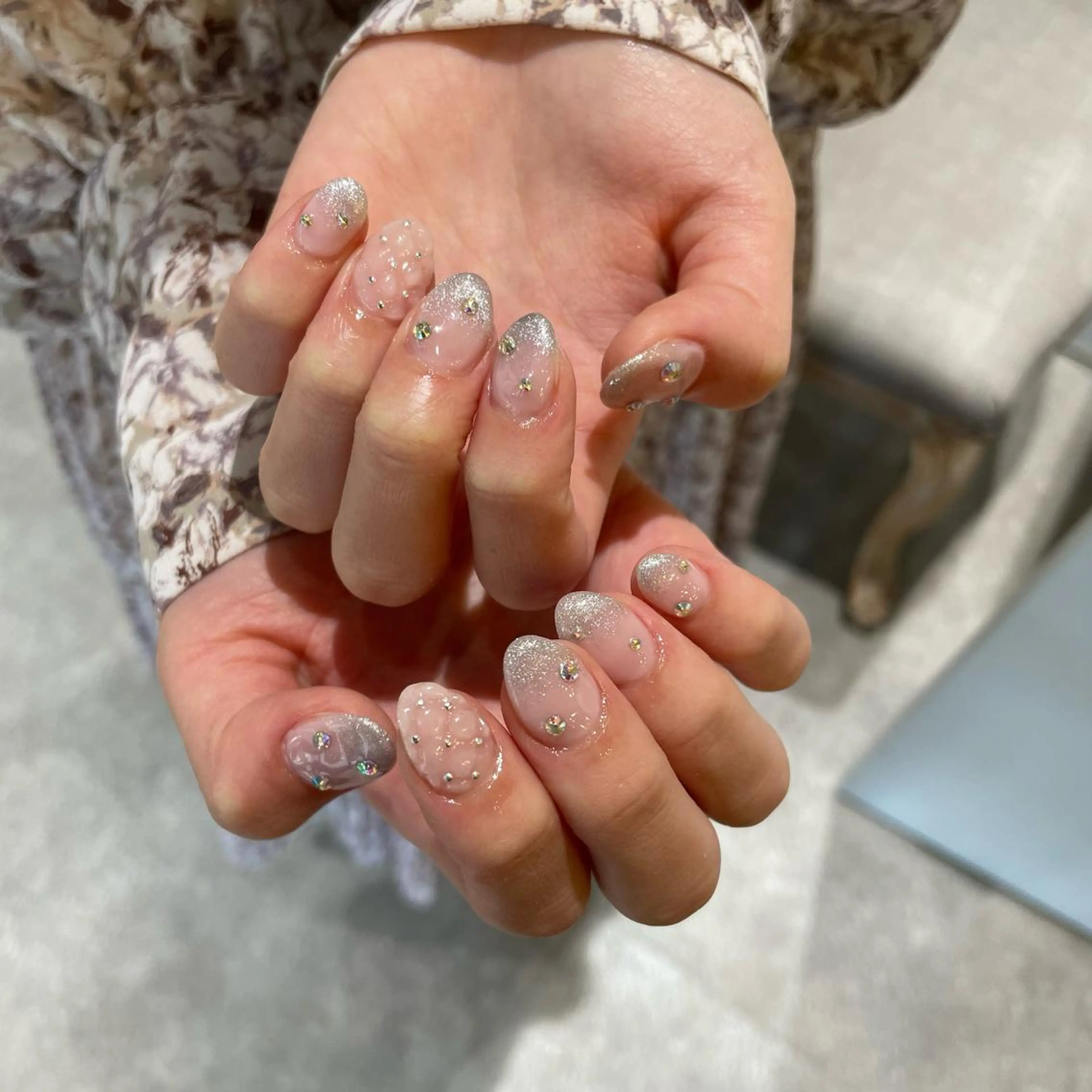 ネイル ハンドネイル ハイトーン🦄ネイル 💞のぶちのネイルデザイン