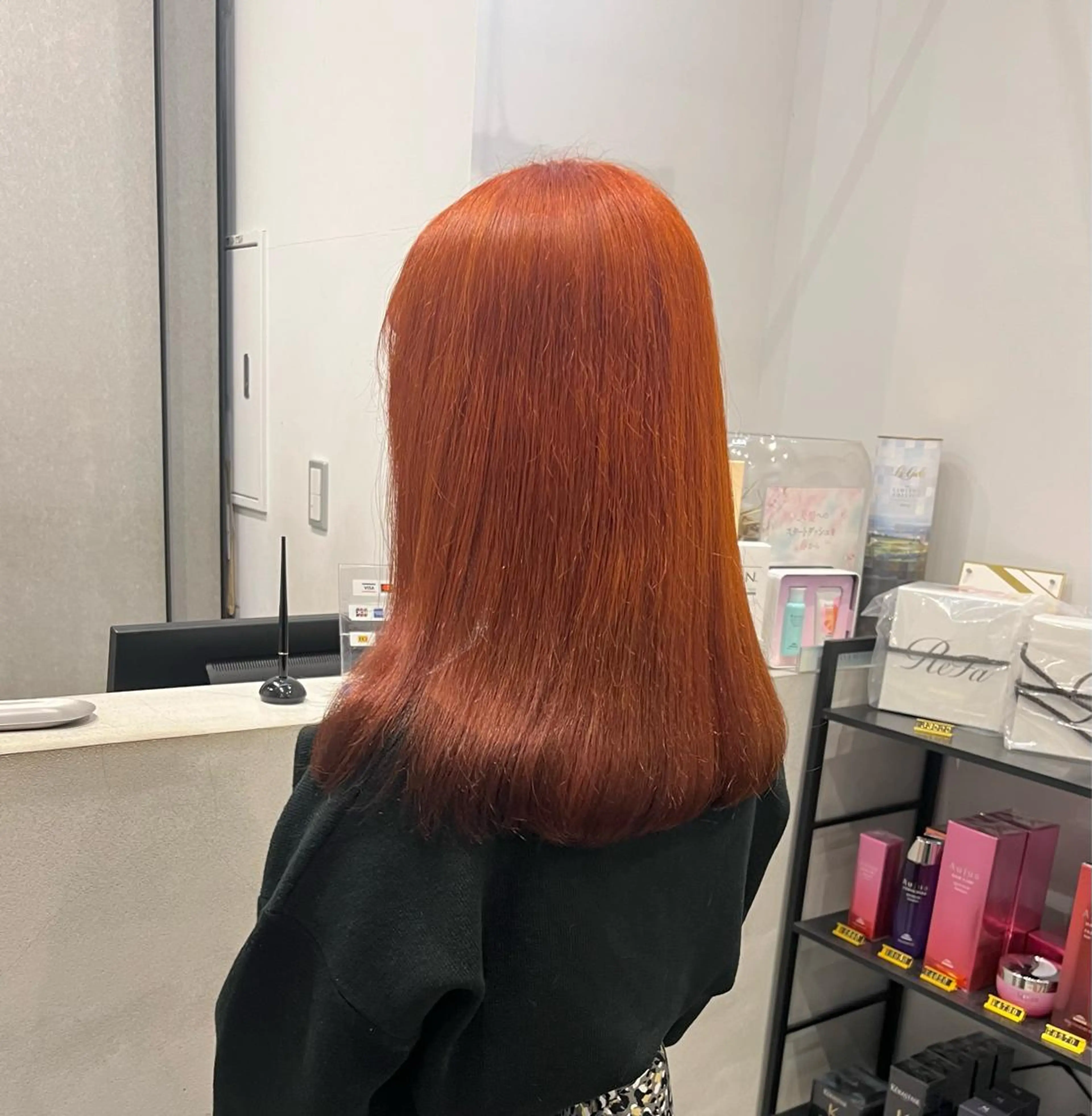 セミロング ヘアカラー 吉川 陽菜のヘアスタイル