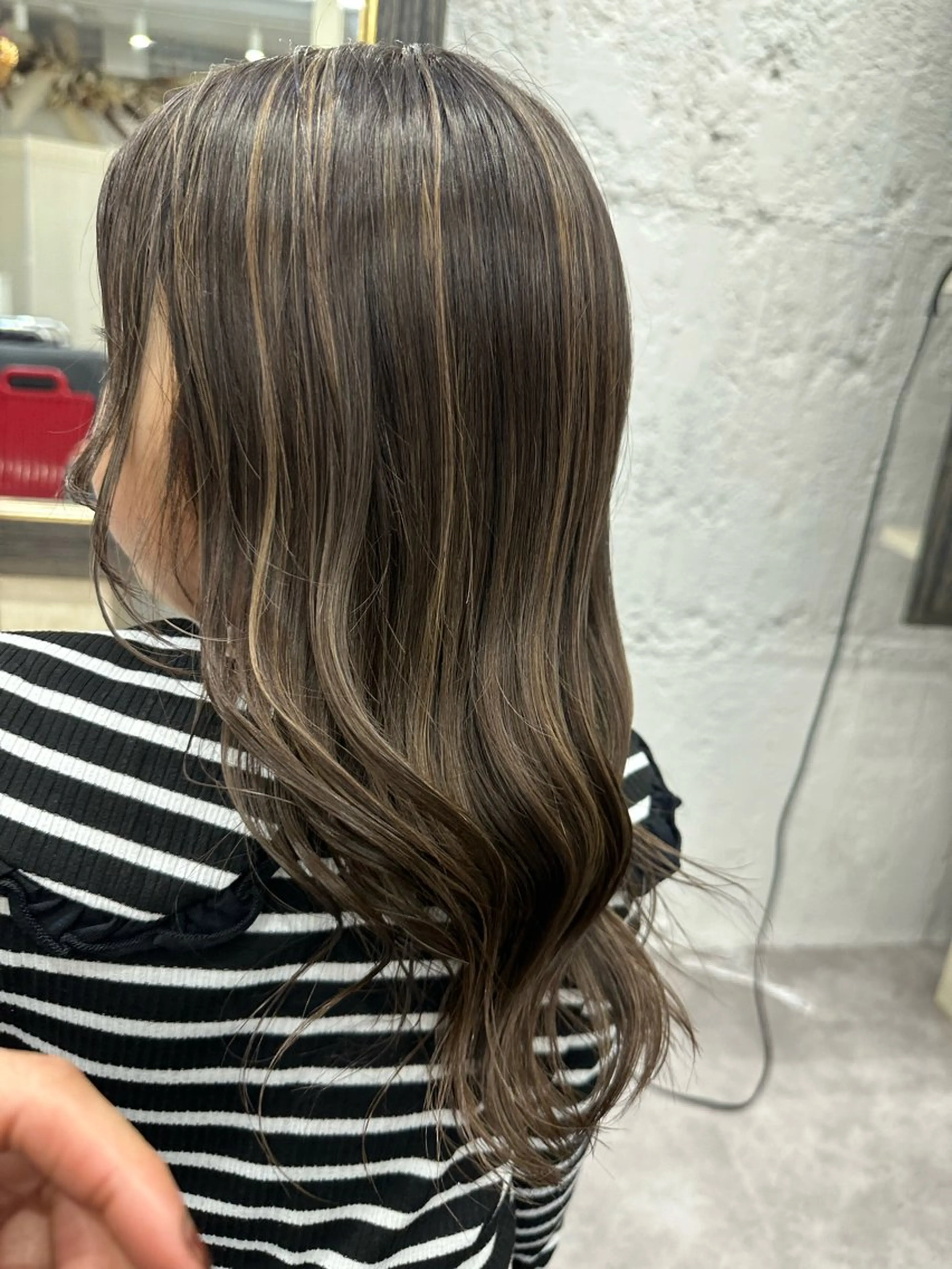 セミロング カラー ヘアアレンジ カット ヘアカラー トリートメント 久米 治仁のヘアスタイル