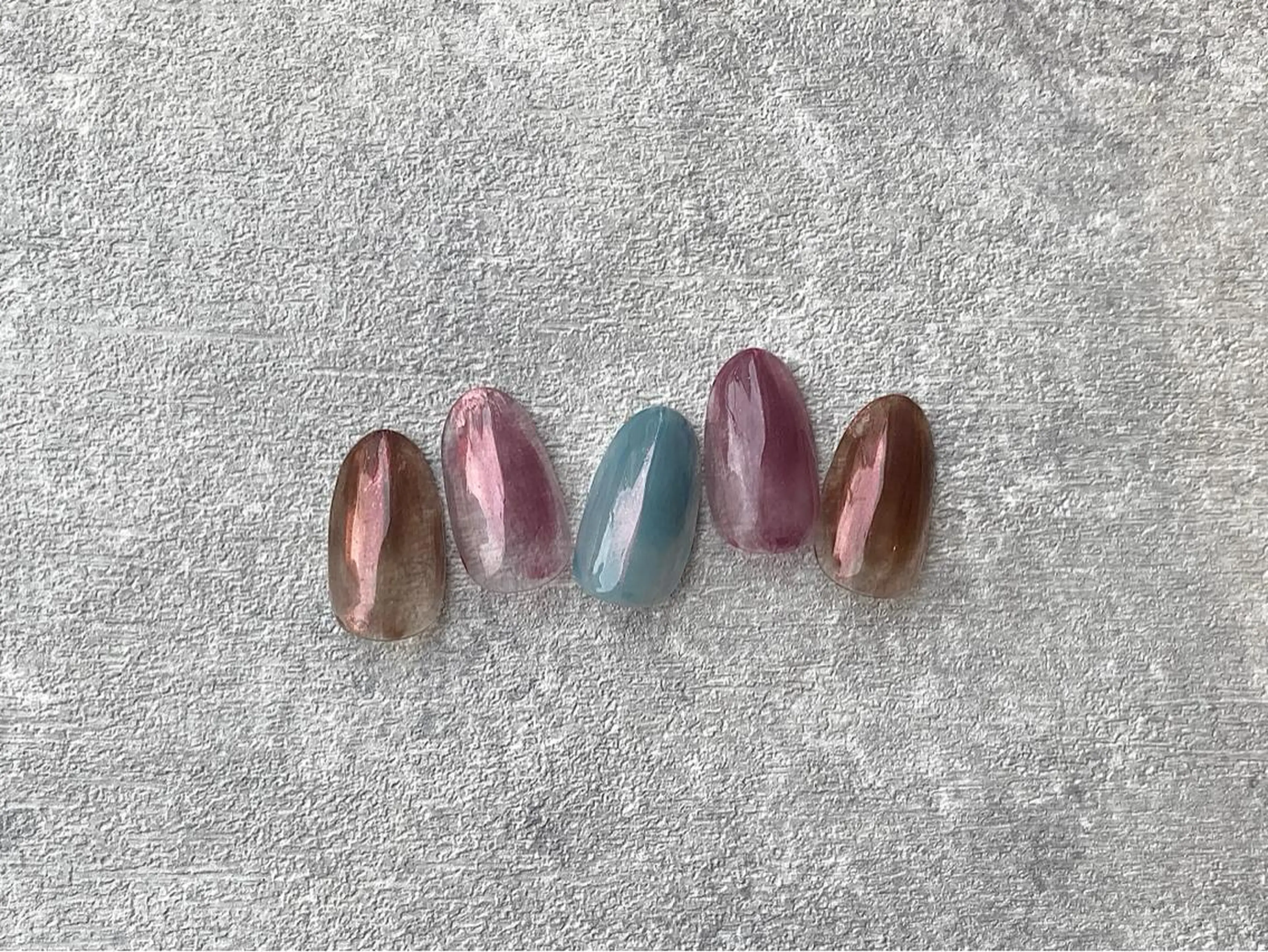 ネイル ハンドネイル NINEnami ニュアンスネイルのネイルデザイン