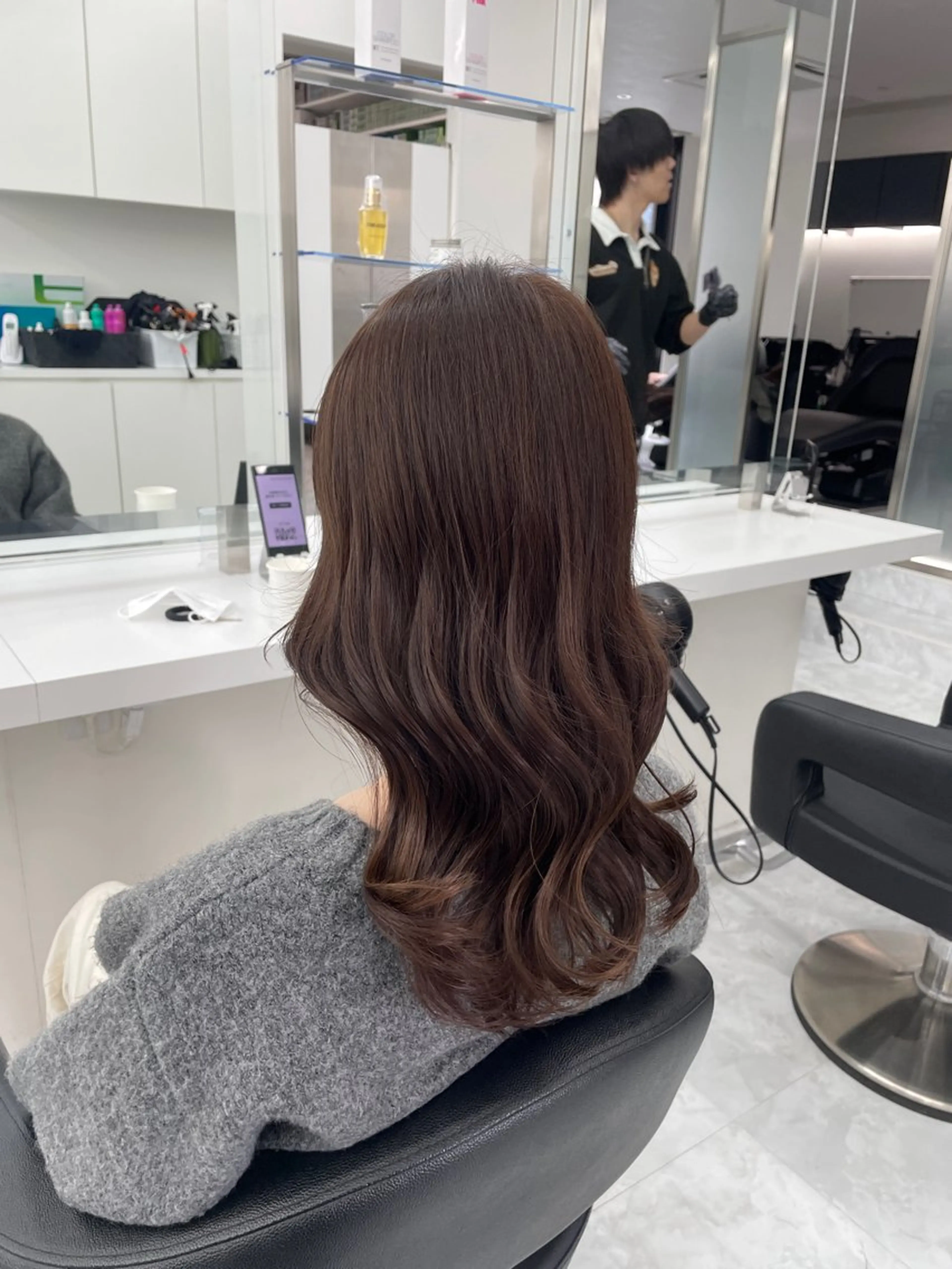 ロング ヘアカラー 大人上品🤍明るめ ベージュ🤍REOのヘアスタイル