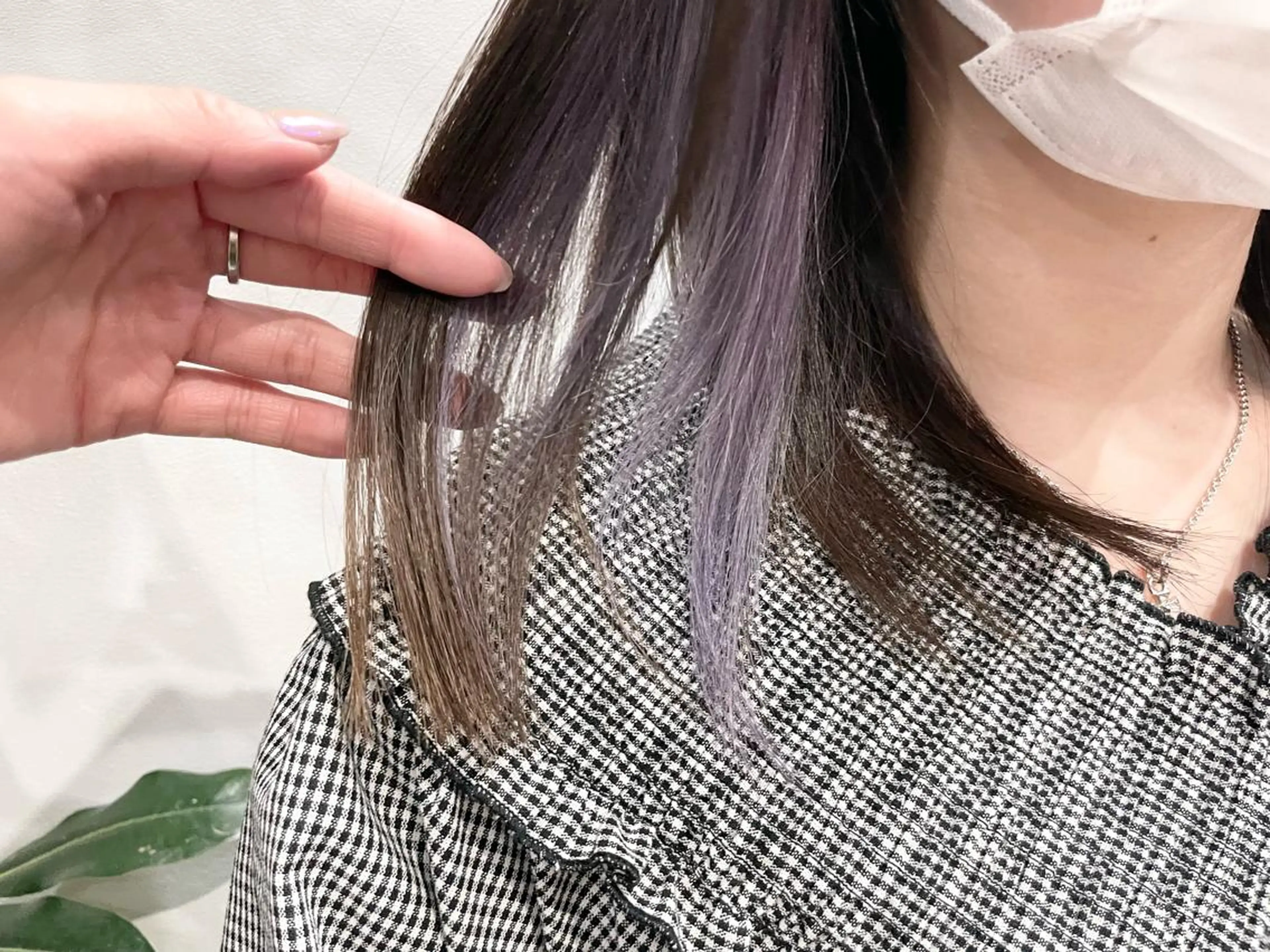 ミディアム カラー イヤリングカラー ヘアカラー 湯田実津希🤎 ﾐﾙｸﾃｨ専門のヘアスタイル