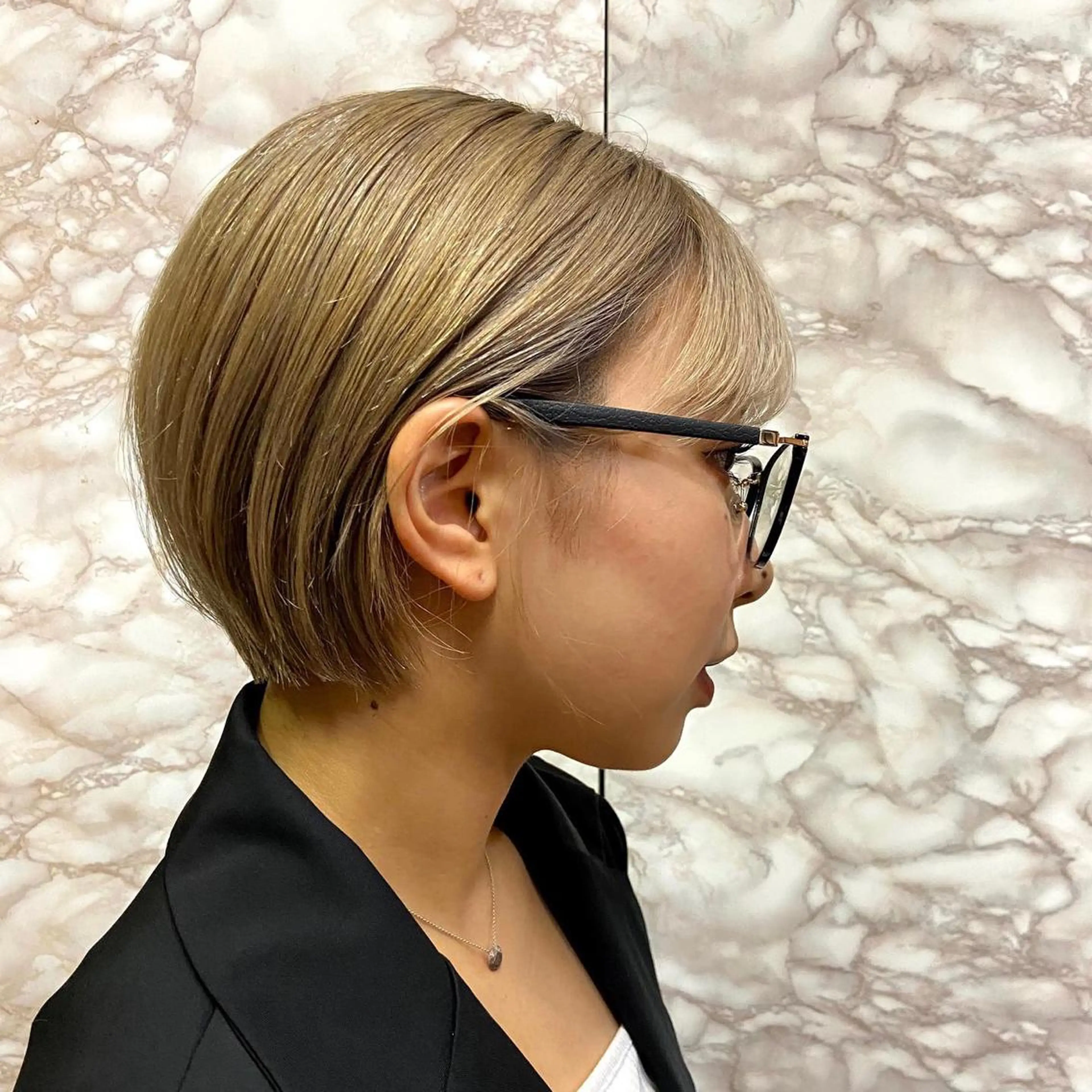 ショート カラー ヘアアレンジ 切りっぱなしボブ ショートボブ ハンサムショート グラデーションカラー ボブ vi-ta 魚らん坂店所属・ショートカットモデル 募集中🫧Rumaのヘアスタイル