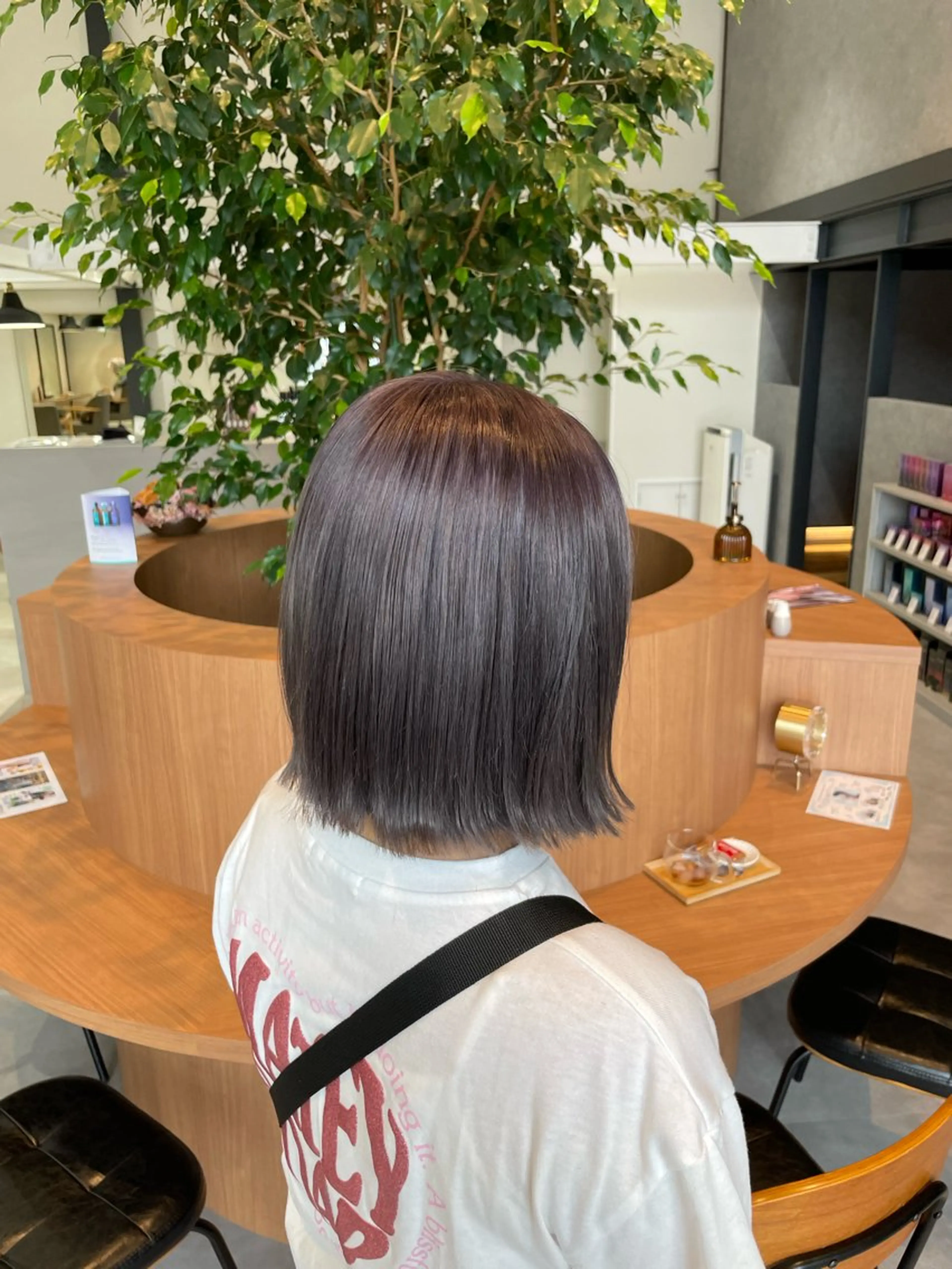 ミディアム カラー グレージュ ラベンダーカラー ラベンダーグレージュ ラベンダーグレー ボブ ヘアカラー ayaka |トレンドヘアのヘアスタイル
