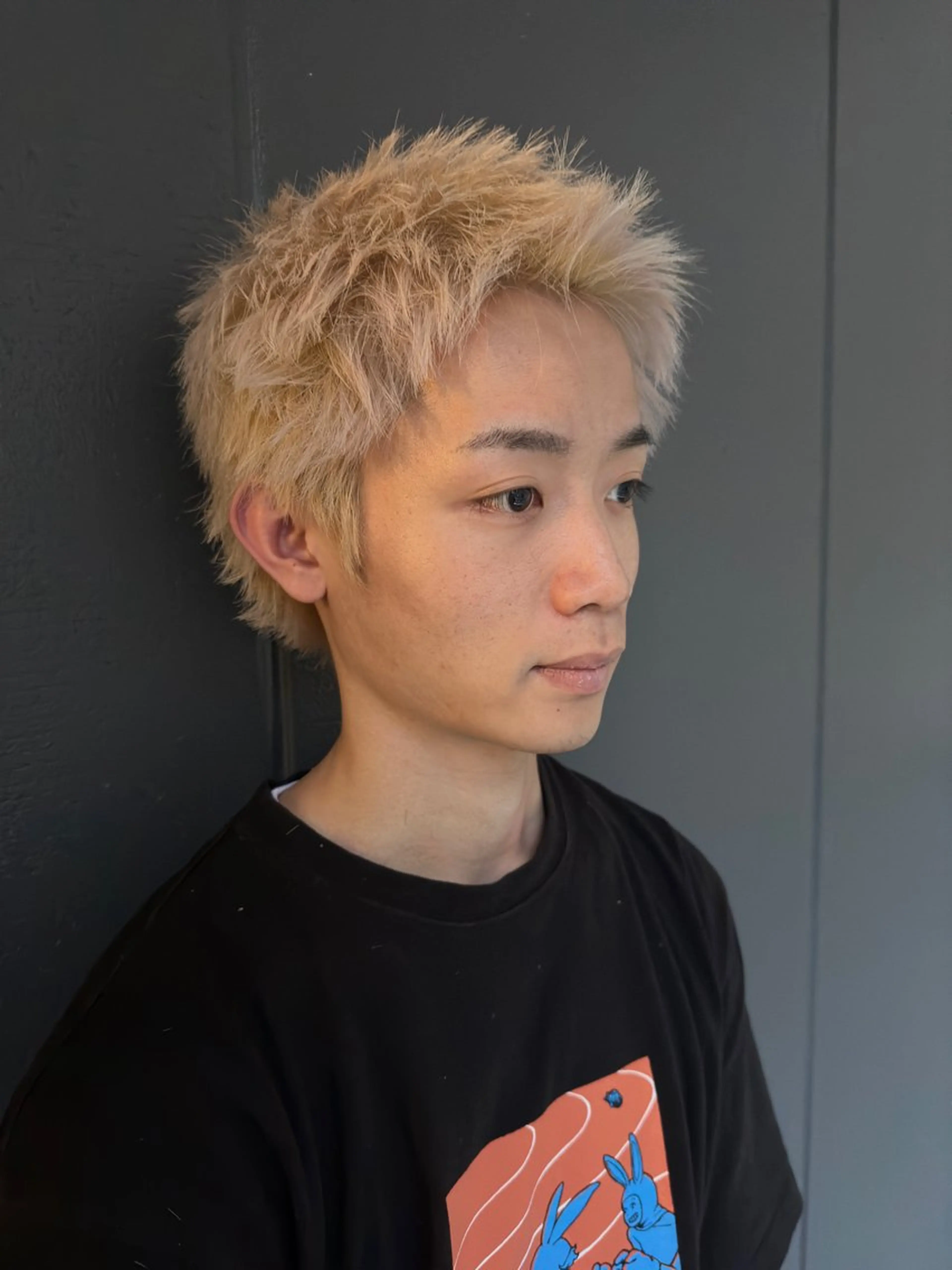 ショート カラー メンズ スパイキーショート 抜きっぱなしブロンド ブロンド ショートヘア カット ヘアカラー トリートメント broocH 清水 駿【デザインカラー】のヘアスタイル