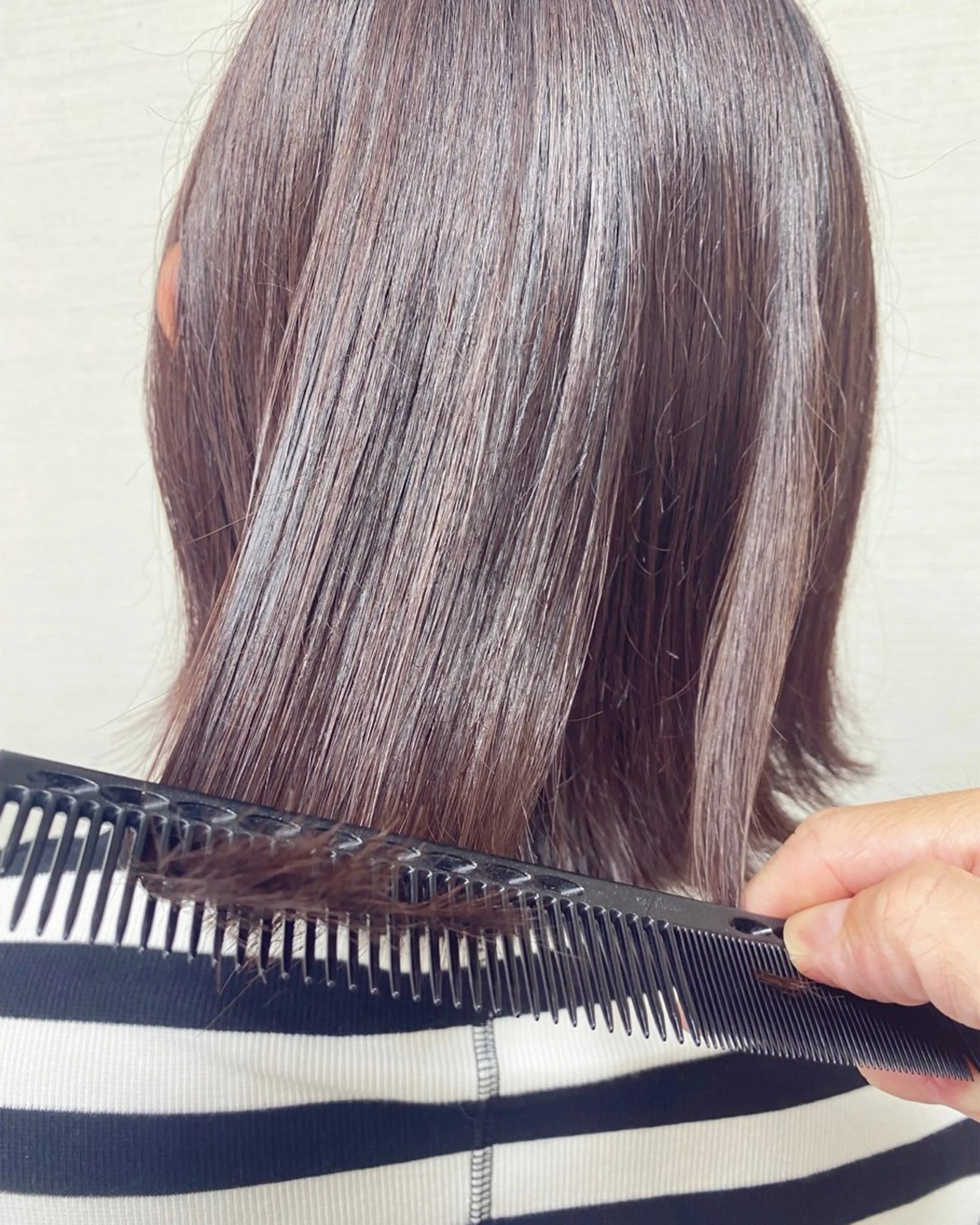 カラー アッシュ 透明感カラー ラベンダーカラー パープルアッシュ ヘアカラー トリートメント conne& ririのヘアスタイル