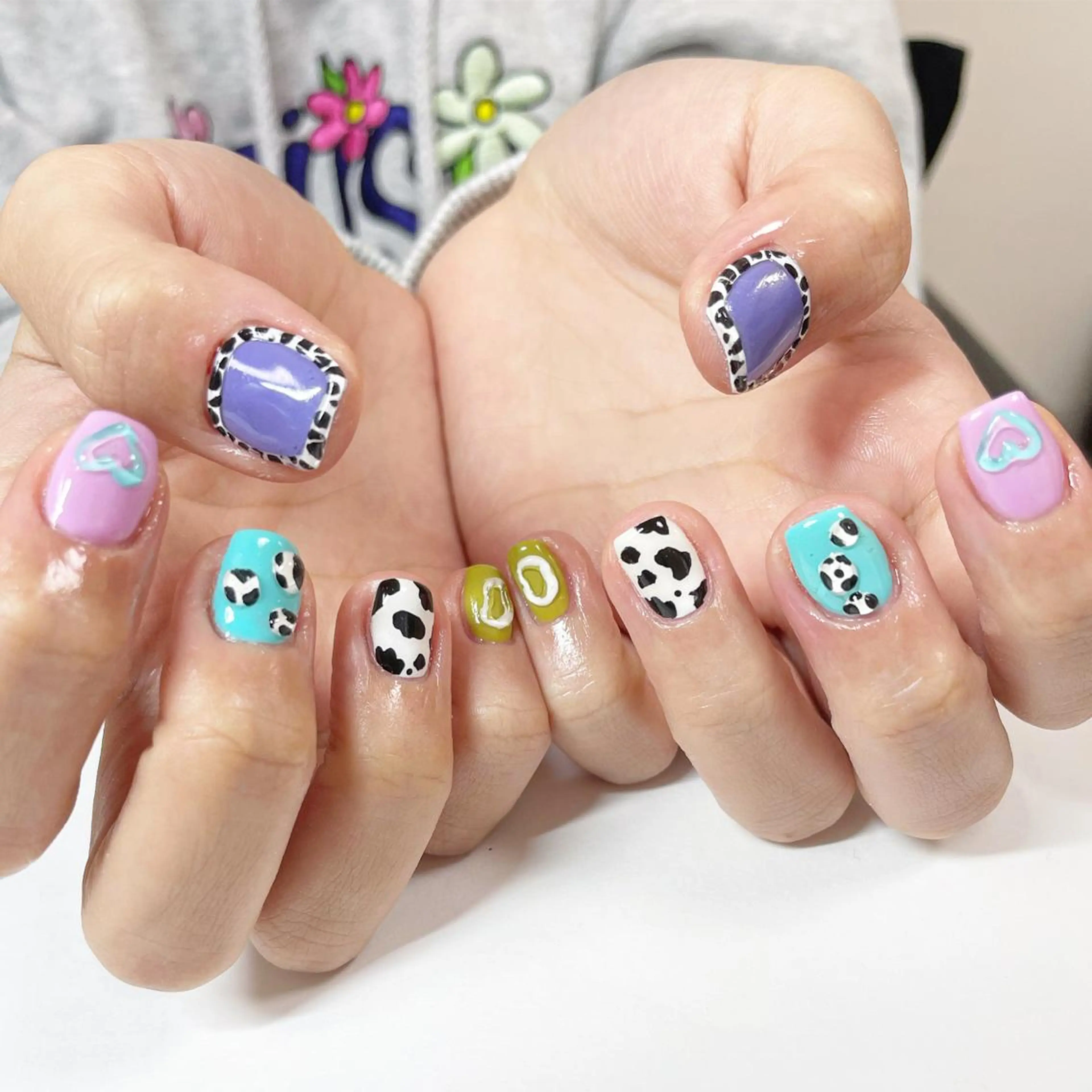 ネイル ハンドネイル フットネイル Minaminail やり放題ネイル🍓のネイルデザイン