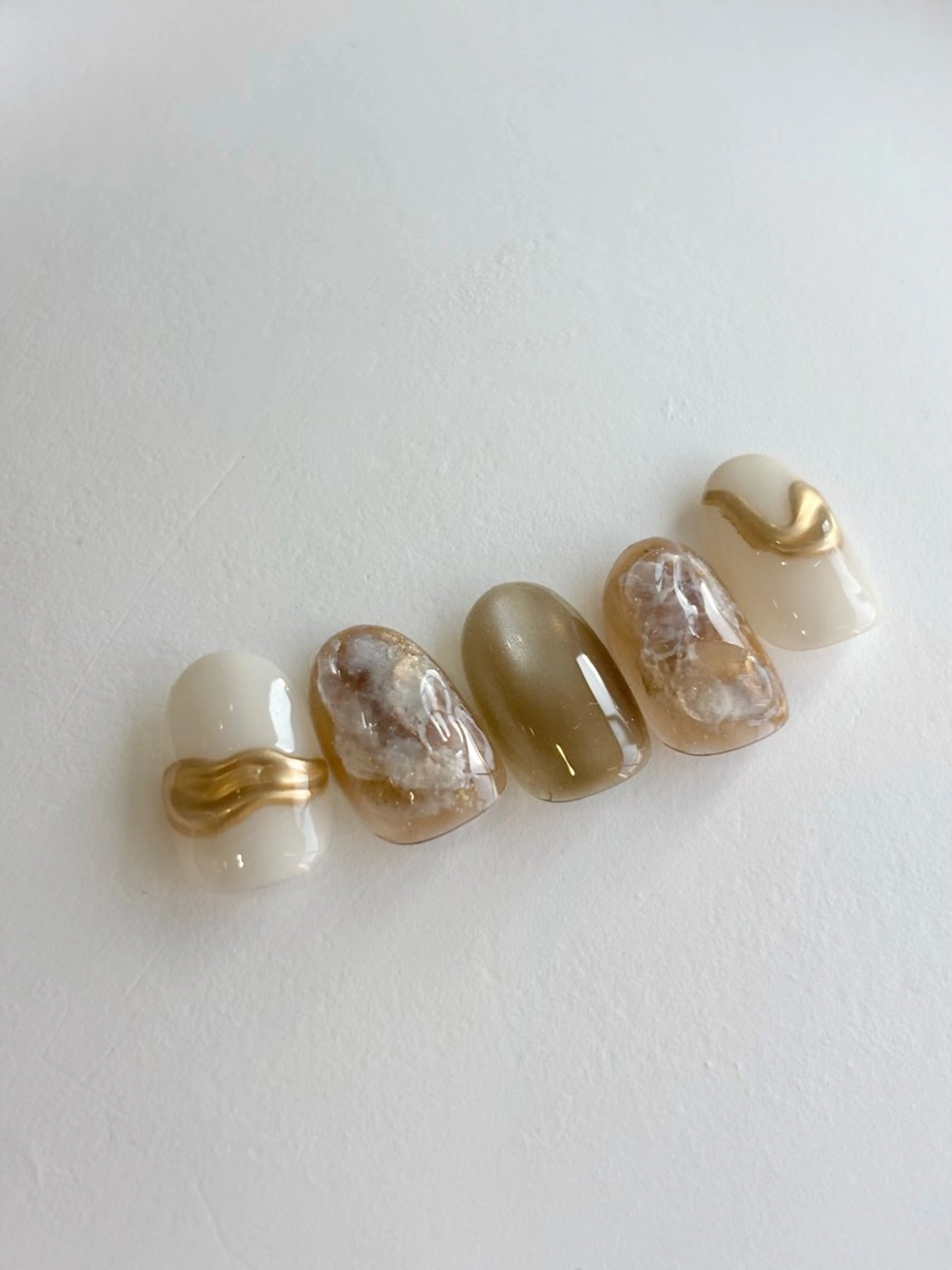 ネイル ニュアンスネイル ハンドネイル Umi Nail salon所属・Umi Nail /Akariのネイルデザイン