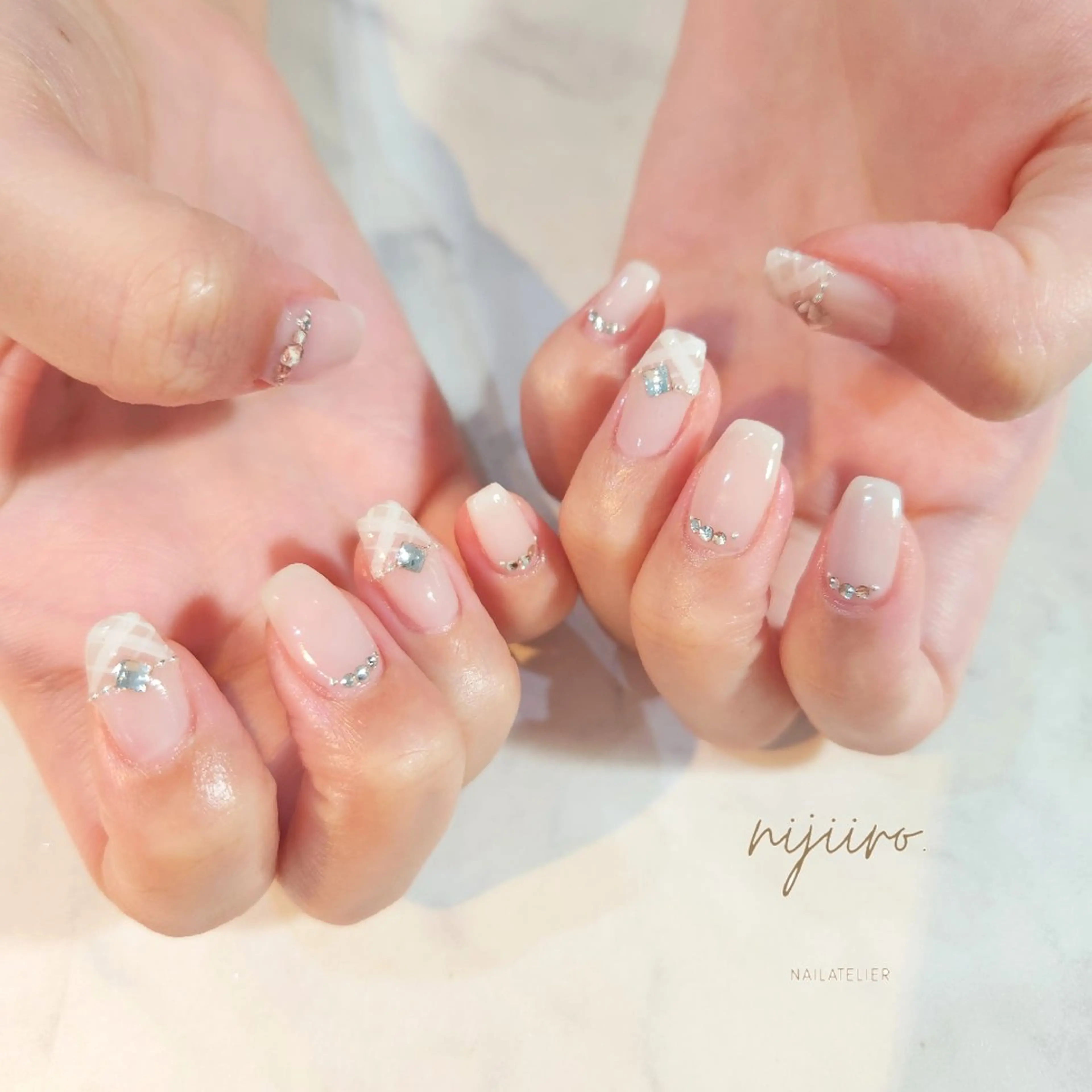 ネイル ハンドネイル nailatelier nijiiro.所属・nijiiro🌈 サトウのネイルデザイン