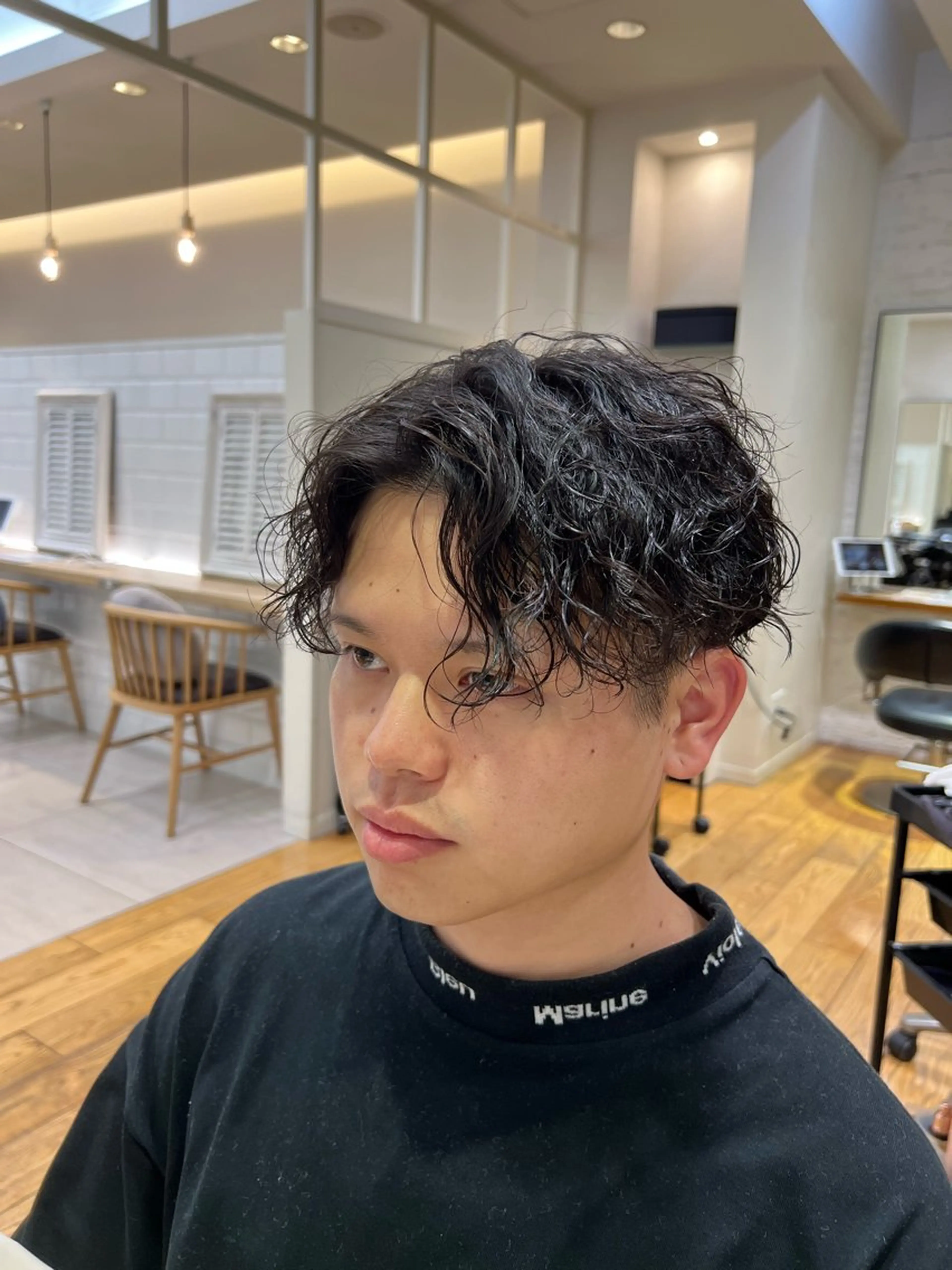 ミディアム パーマ メンズ カット パーマ メンズパーマ 岩成健志郎のヘアスタイル