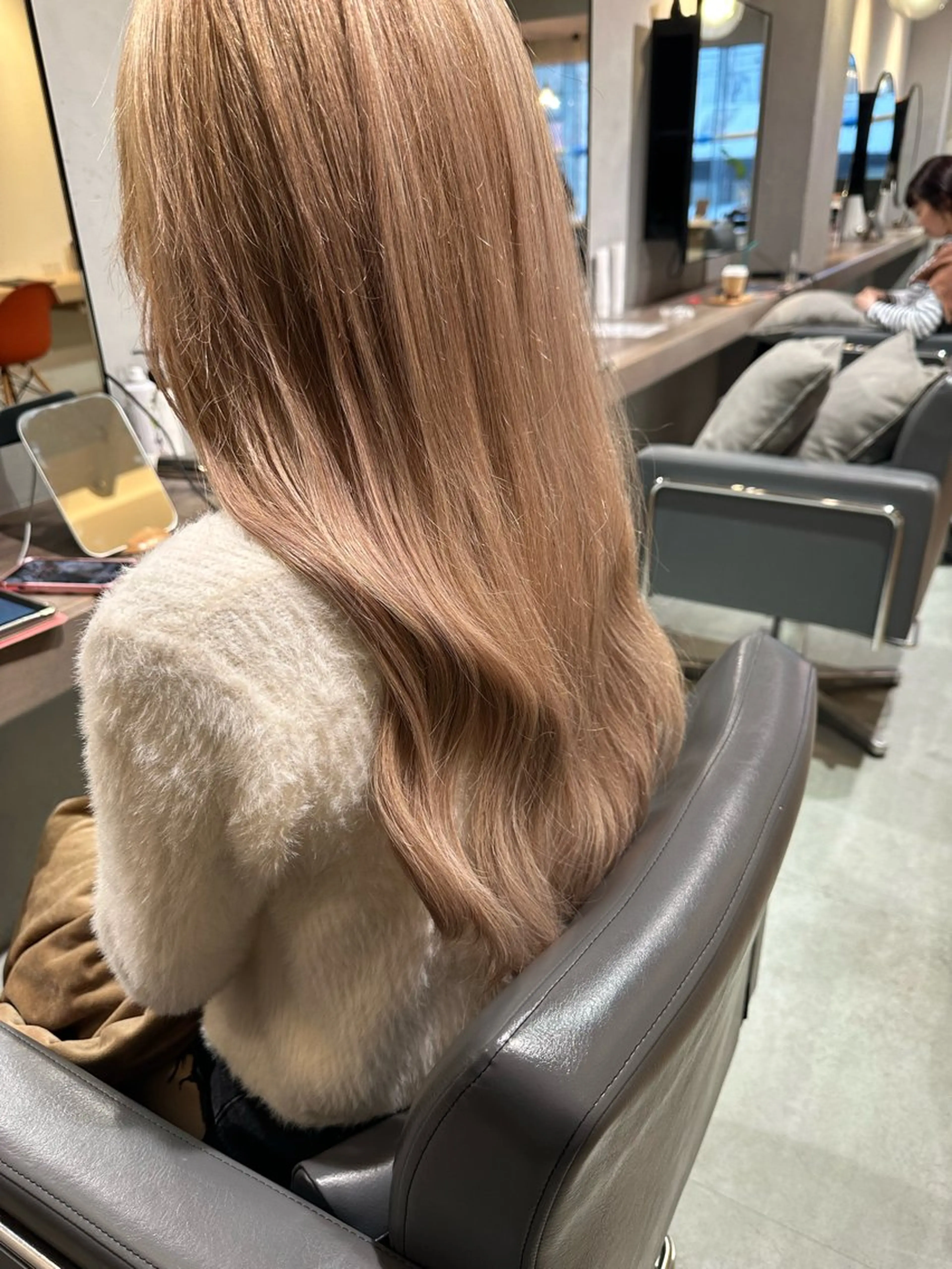 カット ヘアカラー エクステ 美髪・シールエクステ ホソタニリョウコのヘアスタイル