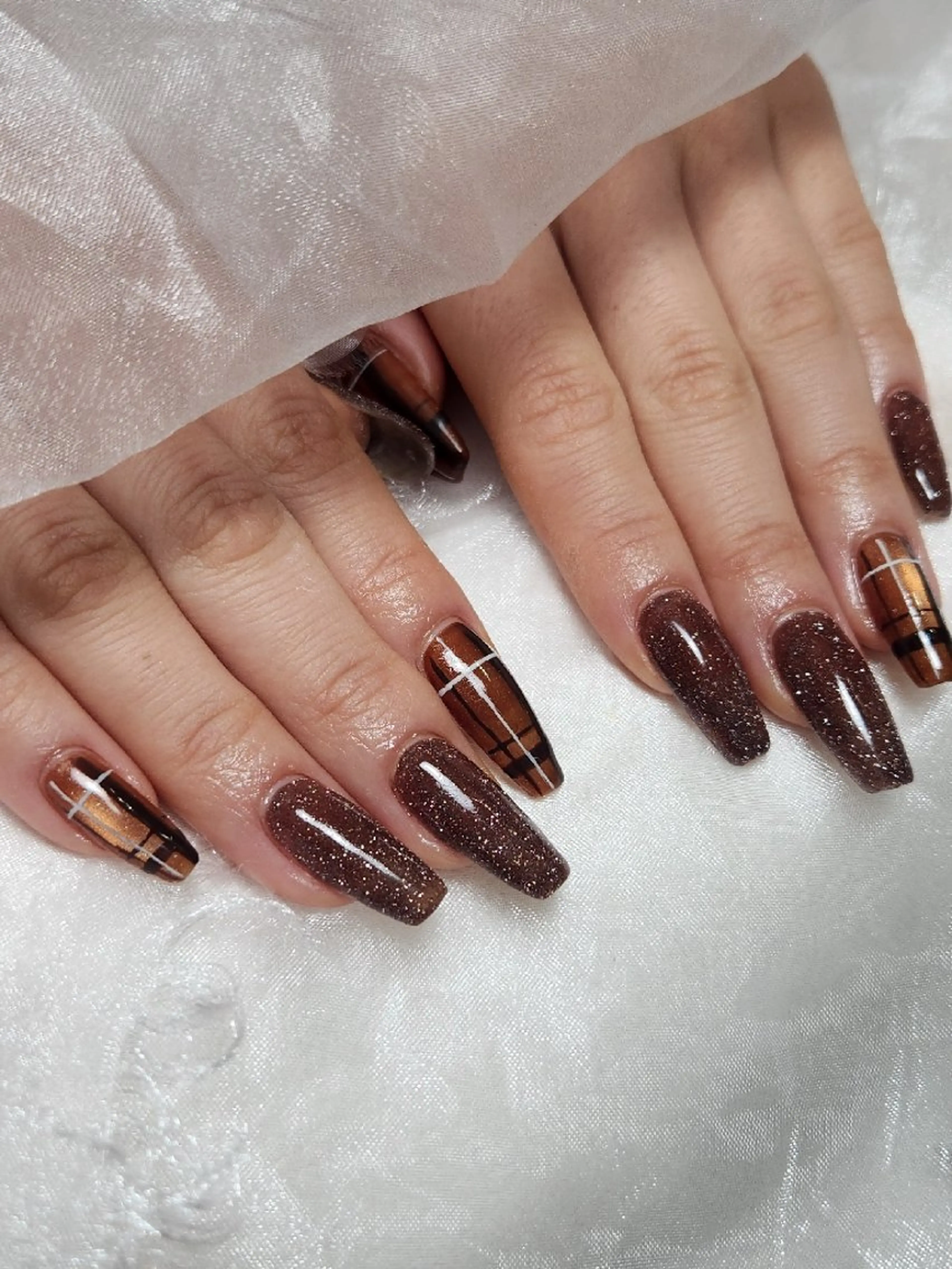 ネイル ブラウン フラッシュネイル キラキラネイル マグネットネイル Nailroom3  古屋明美のネイルデザイン