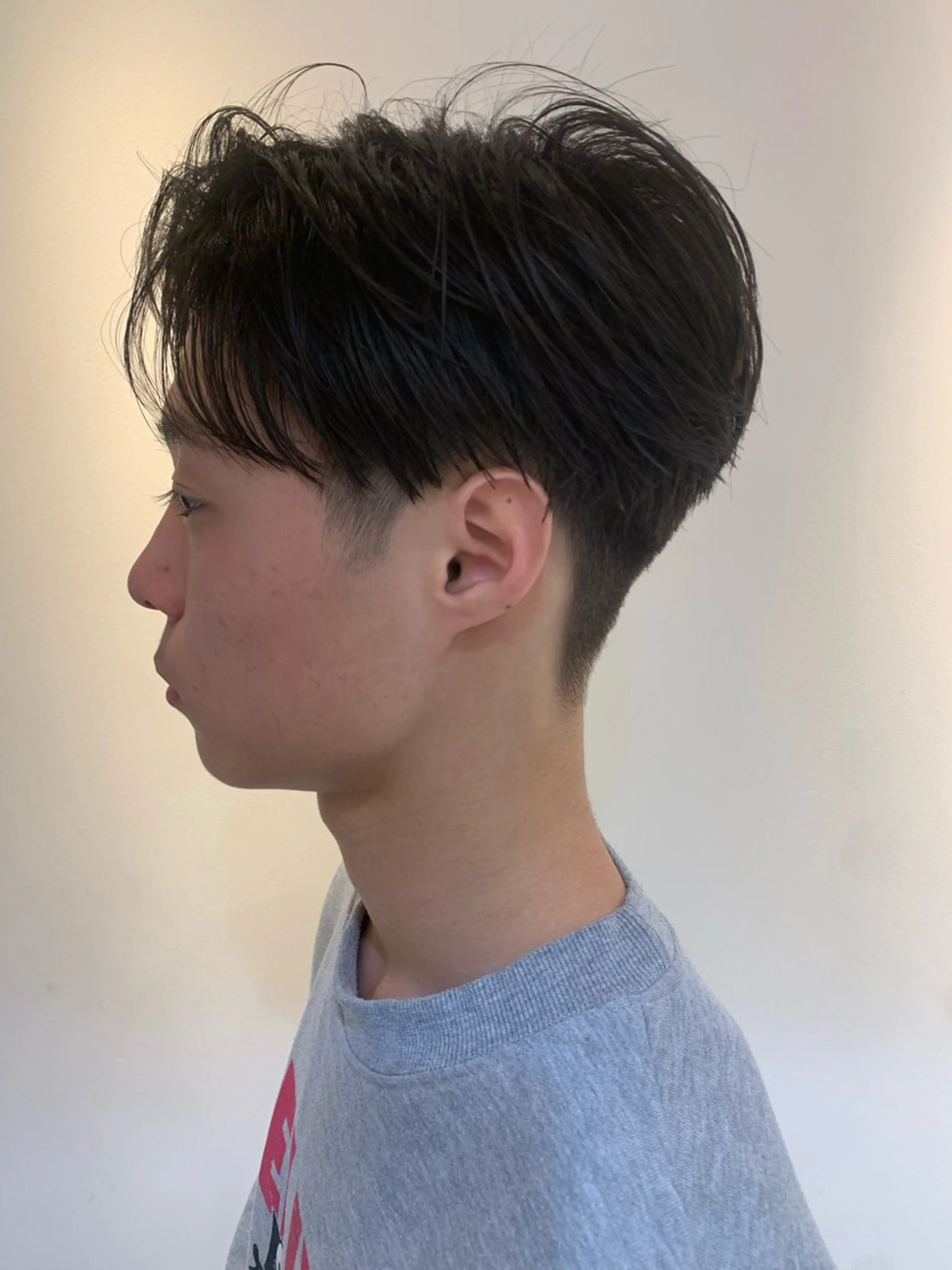 ショート メンズ センターパート 刈り上げ カット スカイレビュー所属・Yu /マッシュ/ スパイキーショートのヘアスタイル