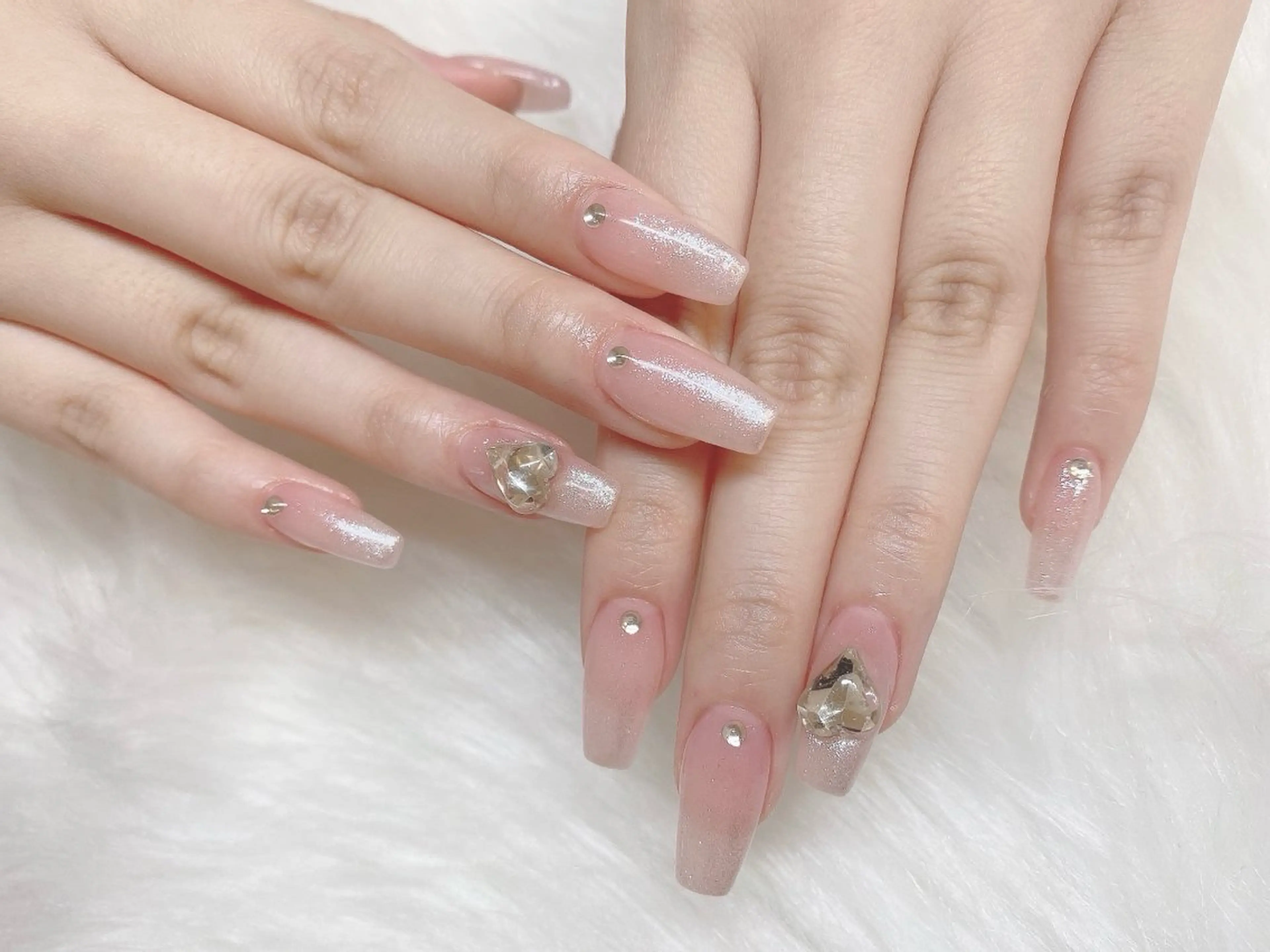 ネイル ハンドネイル PLATA LISAのネイルデザイン