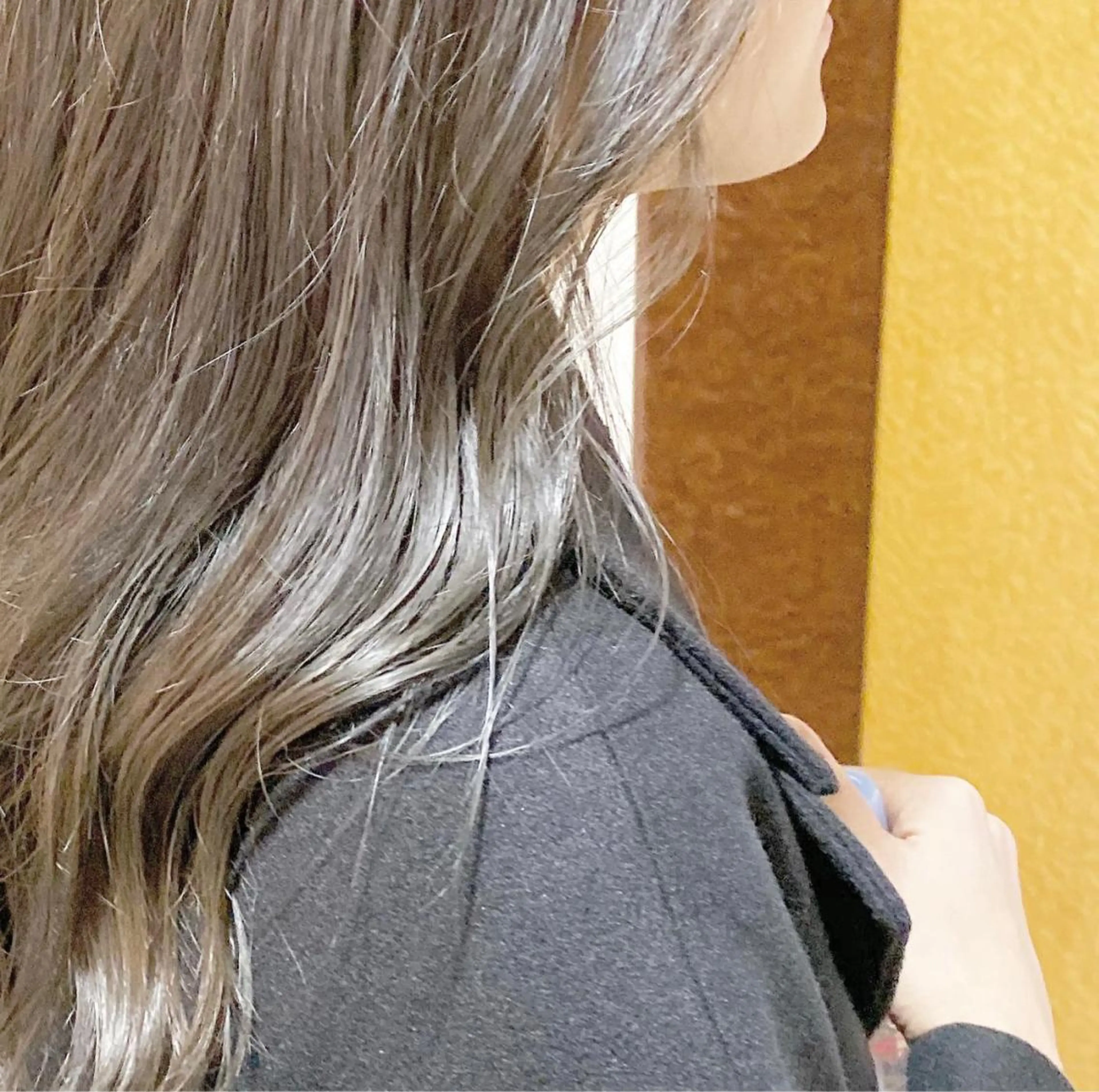 セミロング カラー カット ヘアカラー トリートメント TRUCK トラックのヘアスタイル