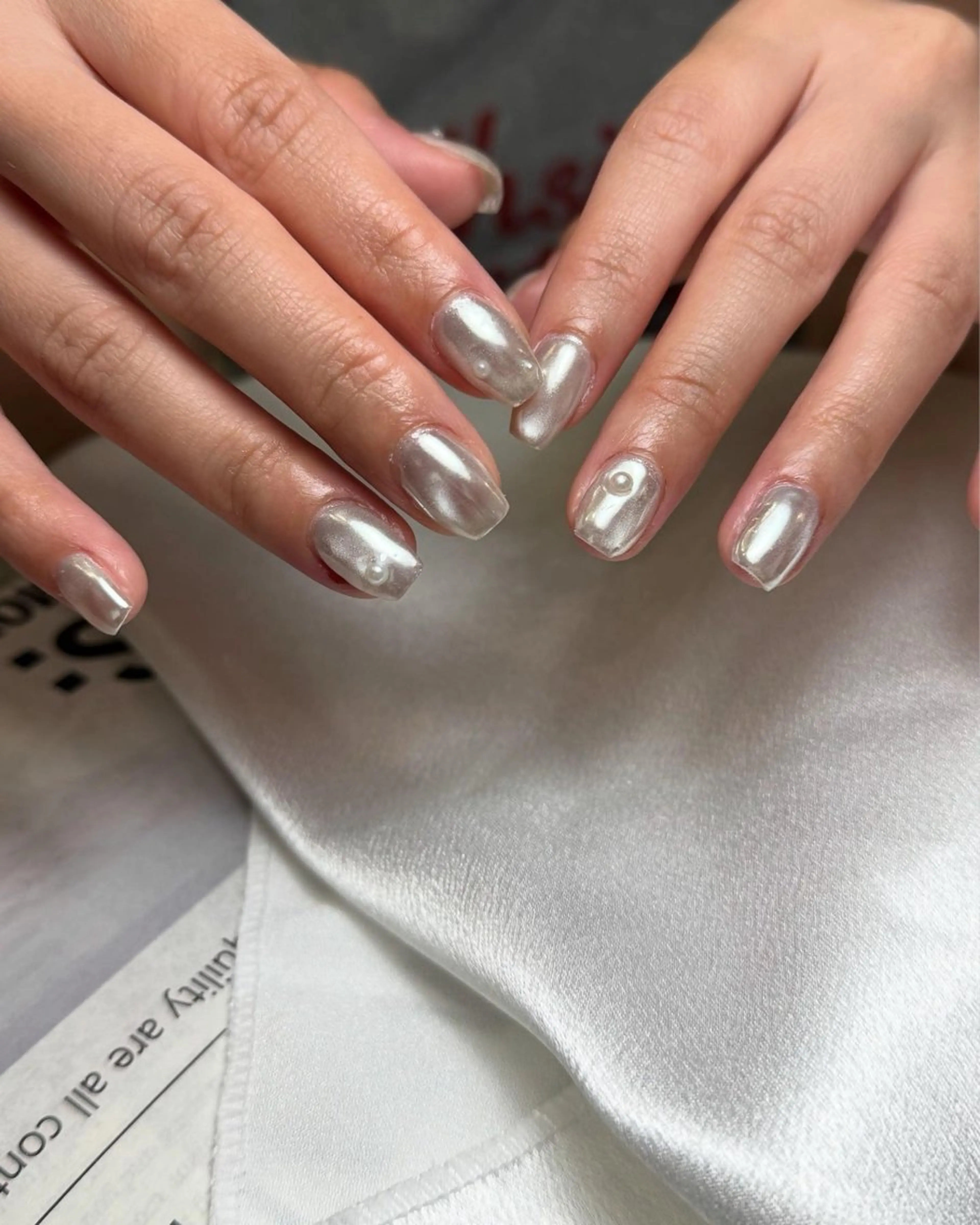 ネイル マグネットネイル ミラーネイル シンプルネイル ハンドネイル nail room 5890  noaのネイルデザイン