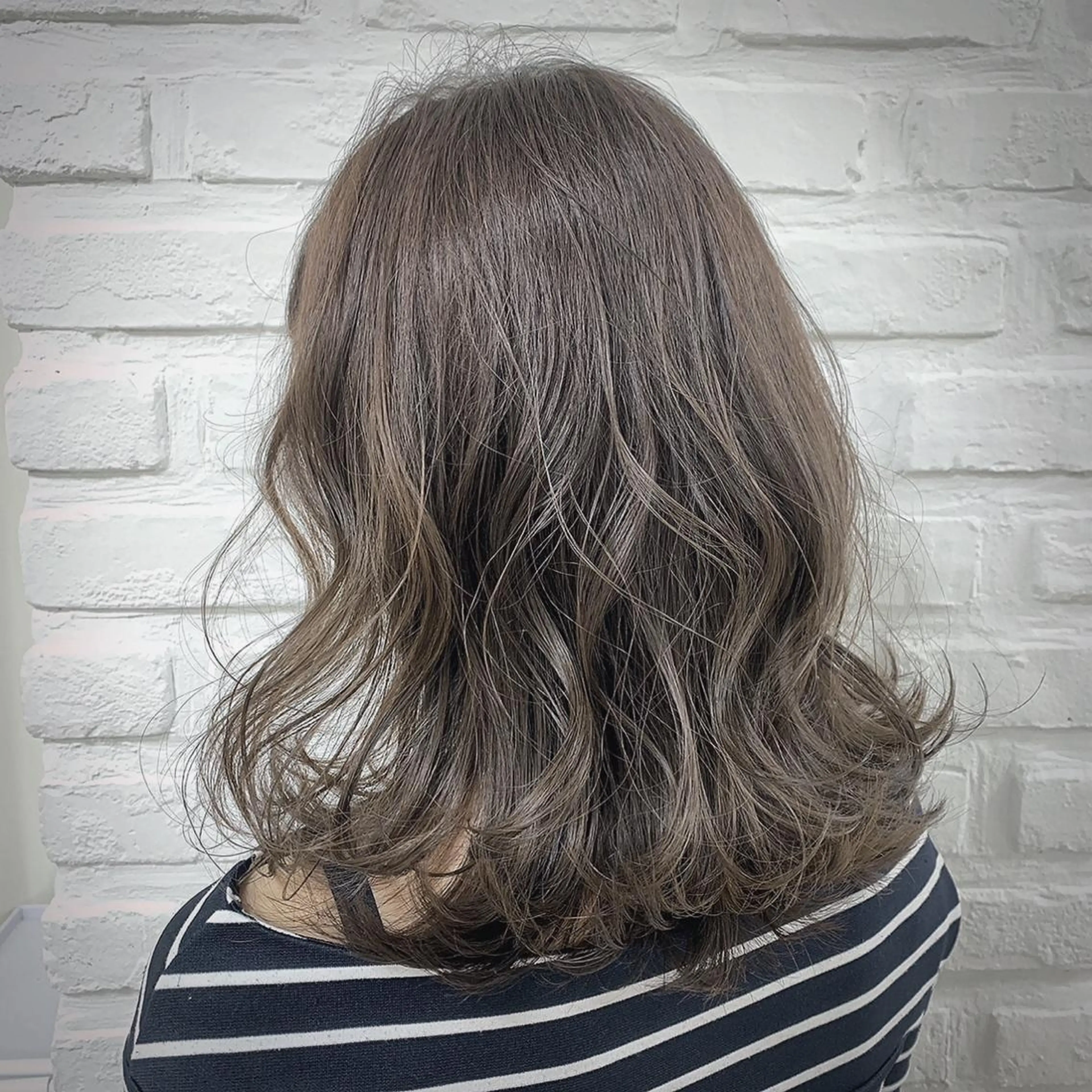 ミディアム カラー アッシュ イルミナカラー ピンクカラー ヘアカラー トリートメント 【デザインカラー】 粥川佳日望のヘアスタイル