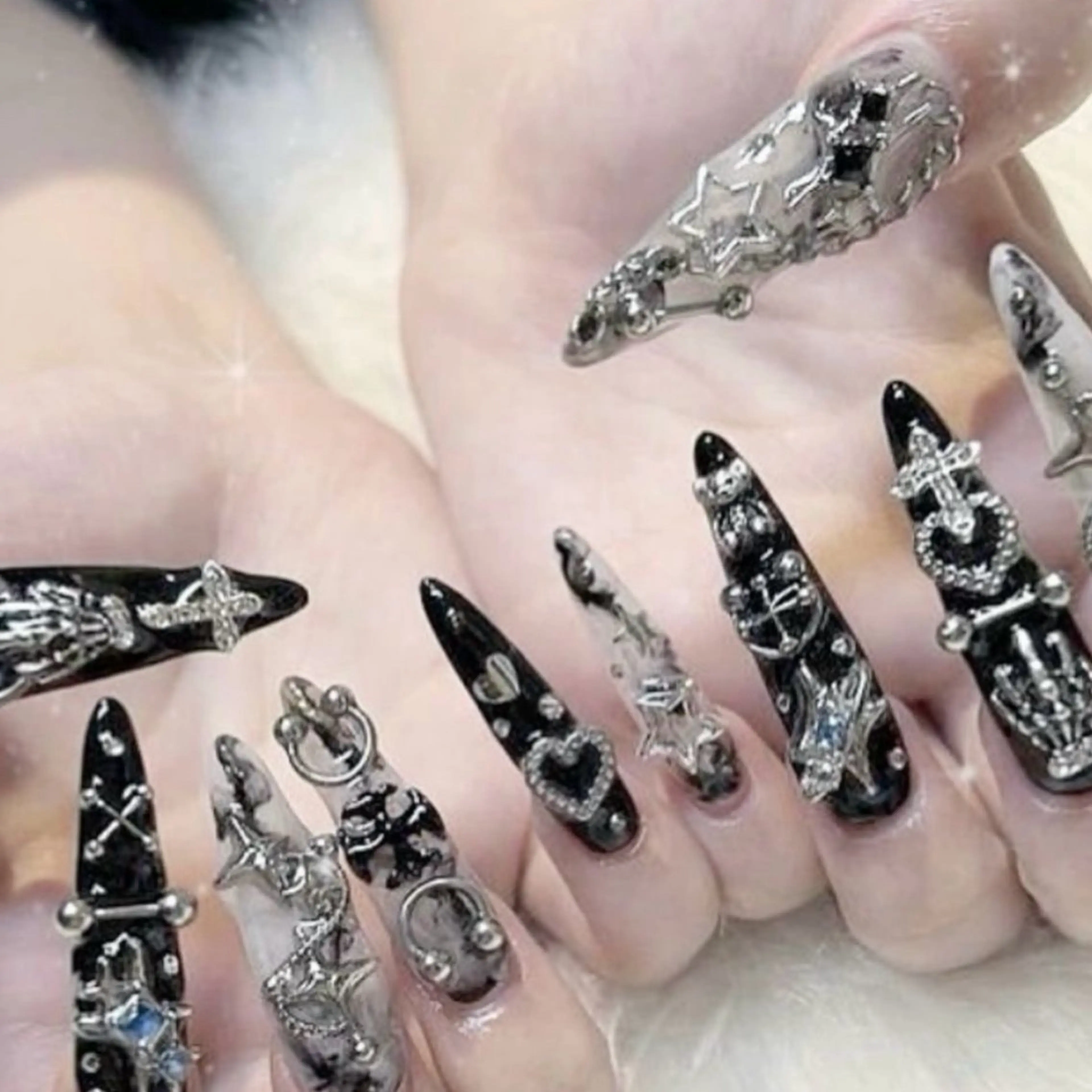 ネイル 成人式 ジェルネイル ロングネイル マグネットネイル 大理石ネイル(マーブル) ハンドネイル Momoa nail salon所属・MoMoA Nail ネイル長さ出し専門店のネイルデザイン