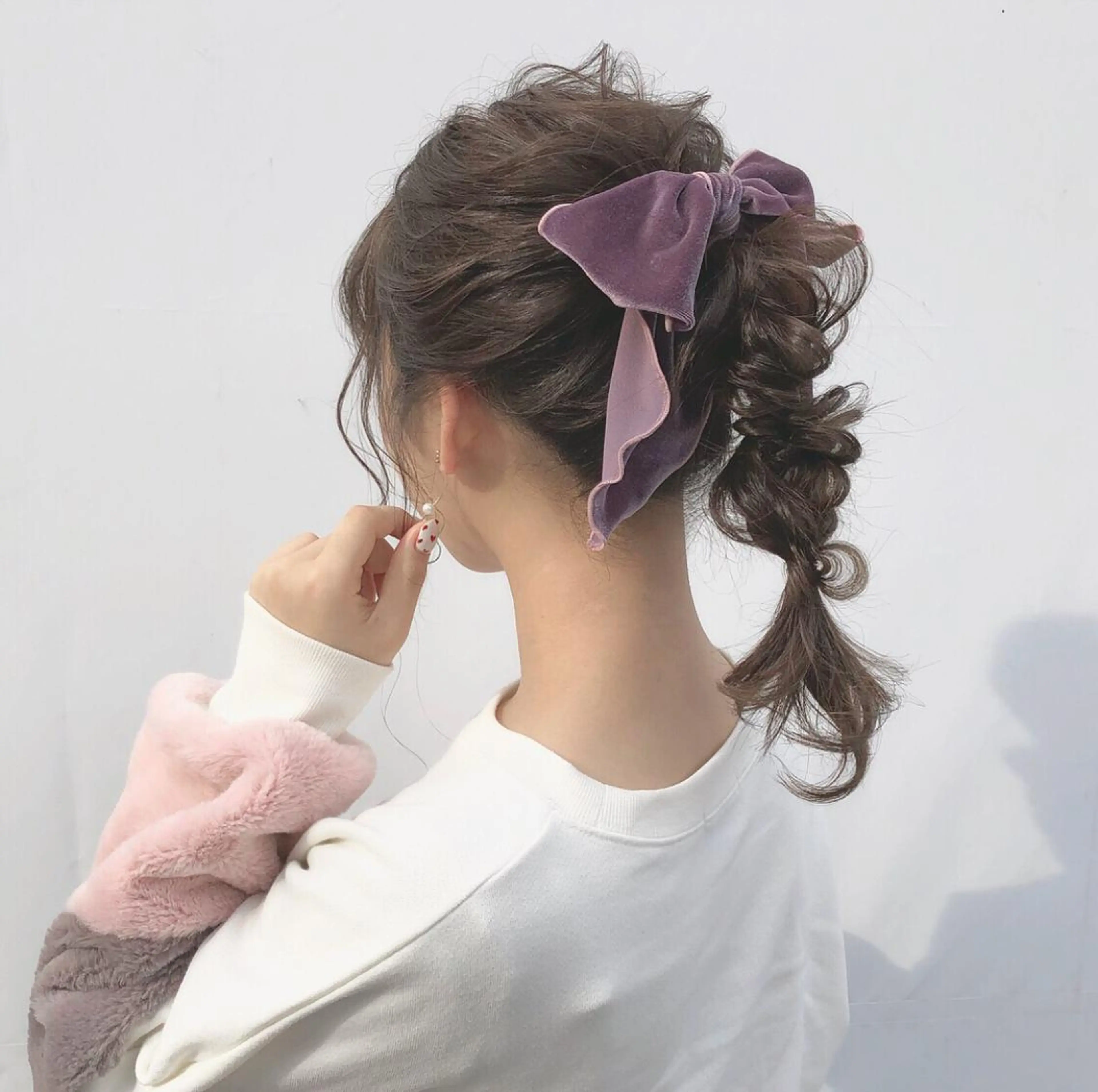 セミロング カラー ヘアアレンジ ポニーテール ラベンダーカラー autre所属・大久保 ひでなりのヘアスタイル