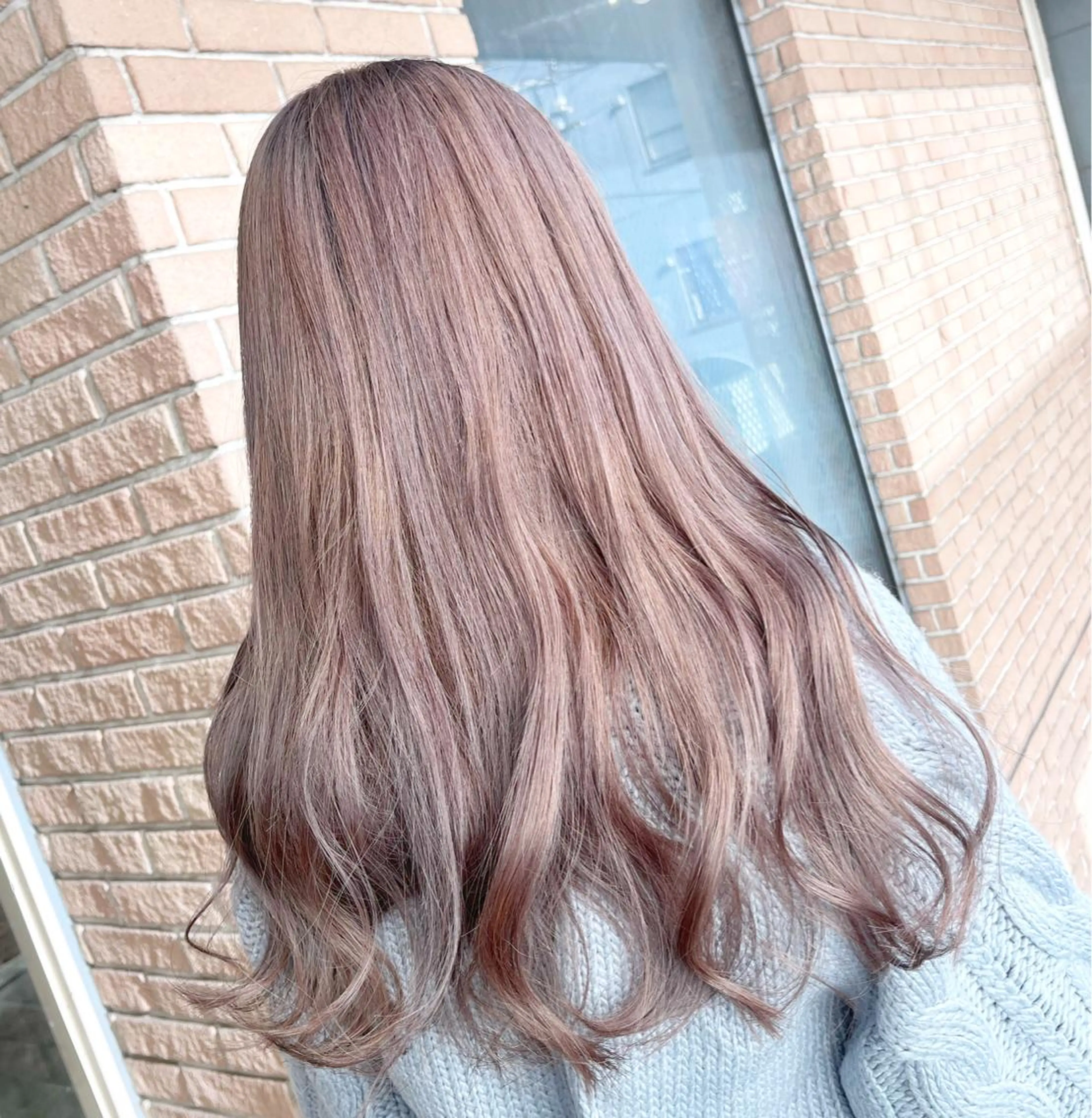 ロング カラー ヘアアレンジ ブリーチ ラベンダーカラー ピンクカラー🩷 ヘアセットＮＯ.1のヘアスタイル