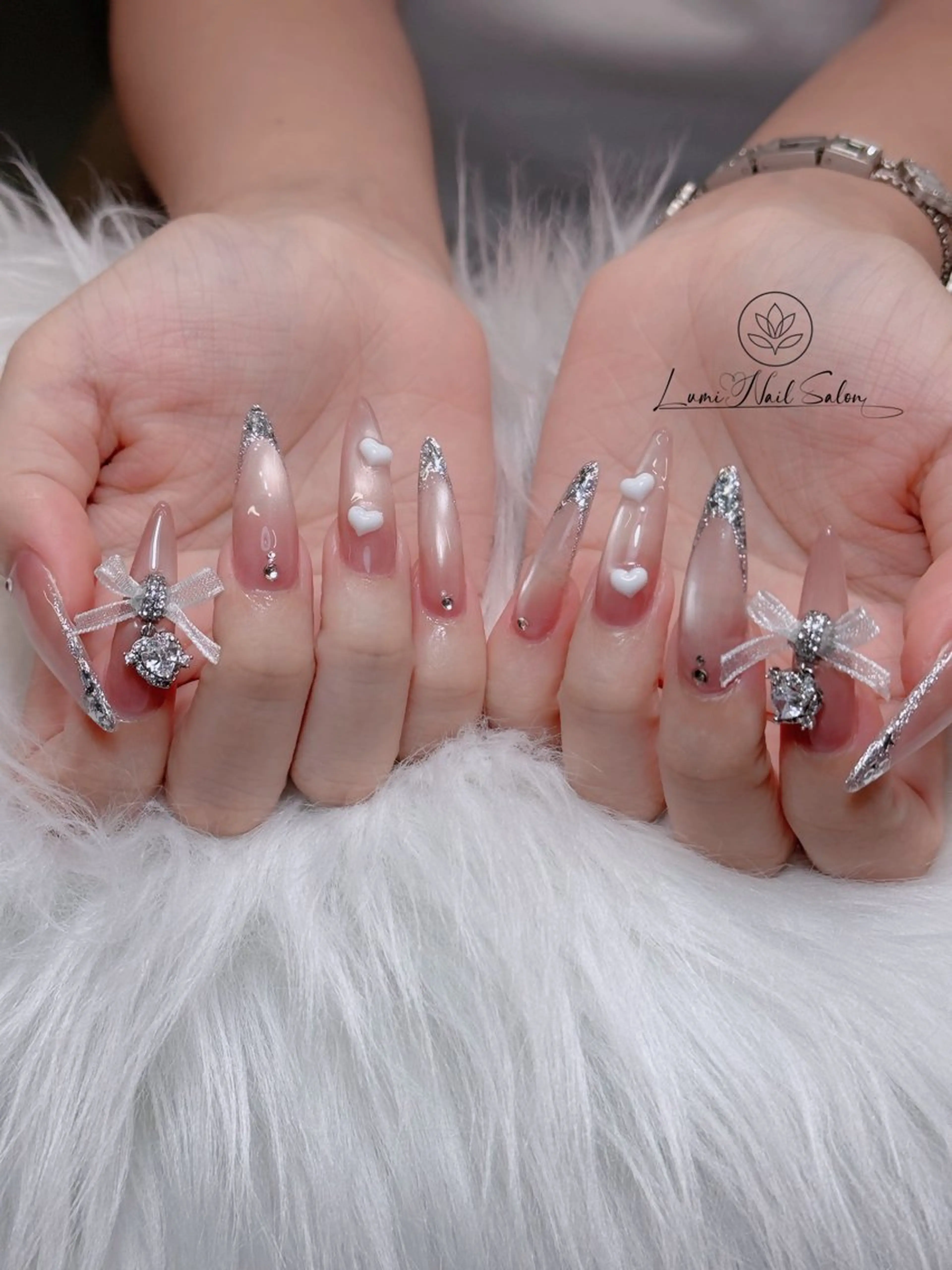 ネイル オーロラネイル チークネイル フットネイル フレンチネイル 韓国ネイル Lumi Nail 新大久保3‘のネイルデザイン