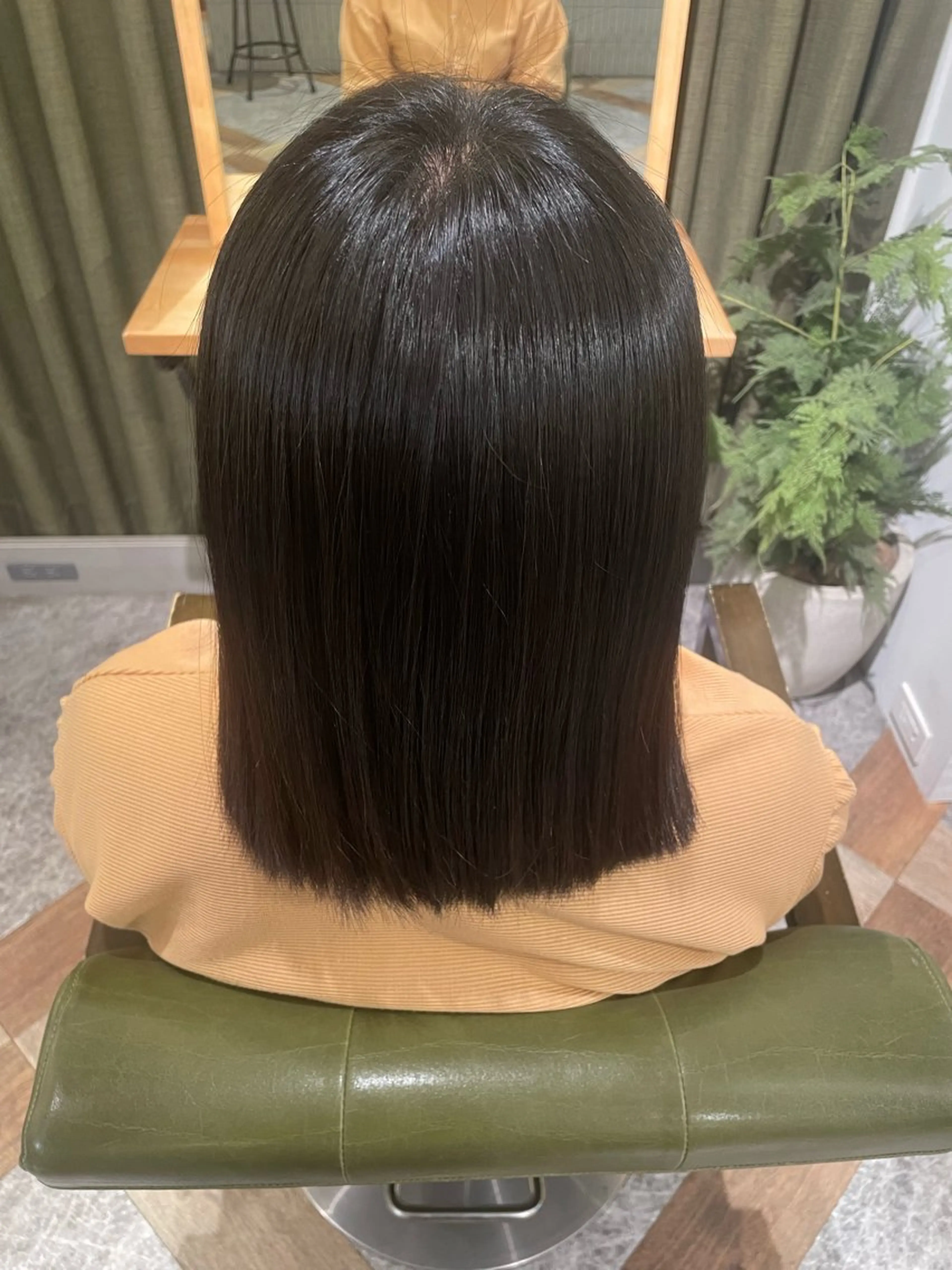 ミディアム 縮毛矯正 有田 虹美のヘアスタイル