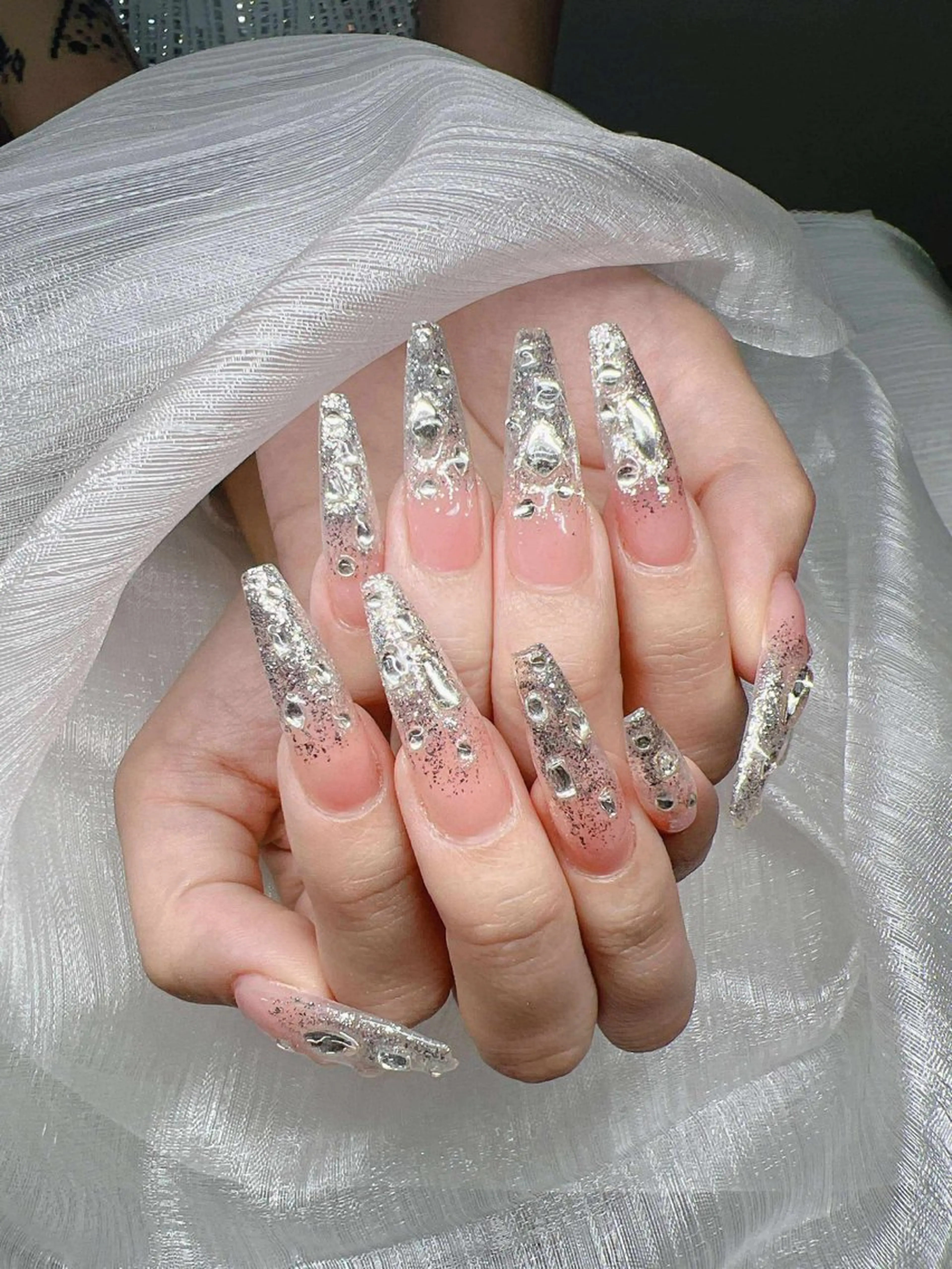 ネイル 長さ出し グラデーション 卒業式 キラキラネイル マグネットネイル ハンドネイル Lee Nailsのネイルデザイン