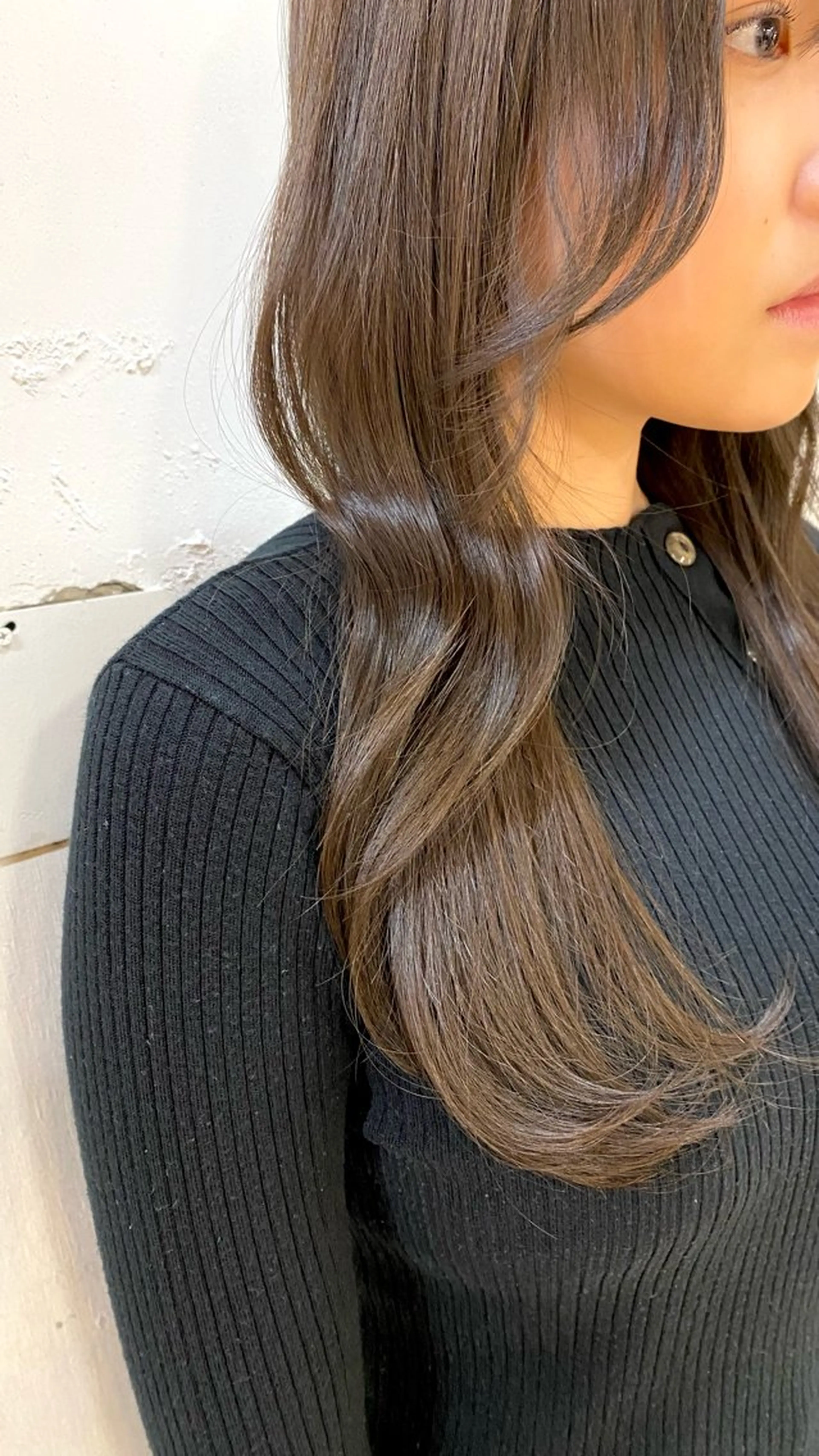 セミロング カラー ベージュカラー 透明感カラー オリーブベージュ カット ヘアカラー トリートメント 佐藤 侑哉のヘアスタイル