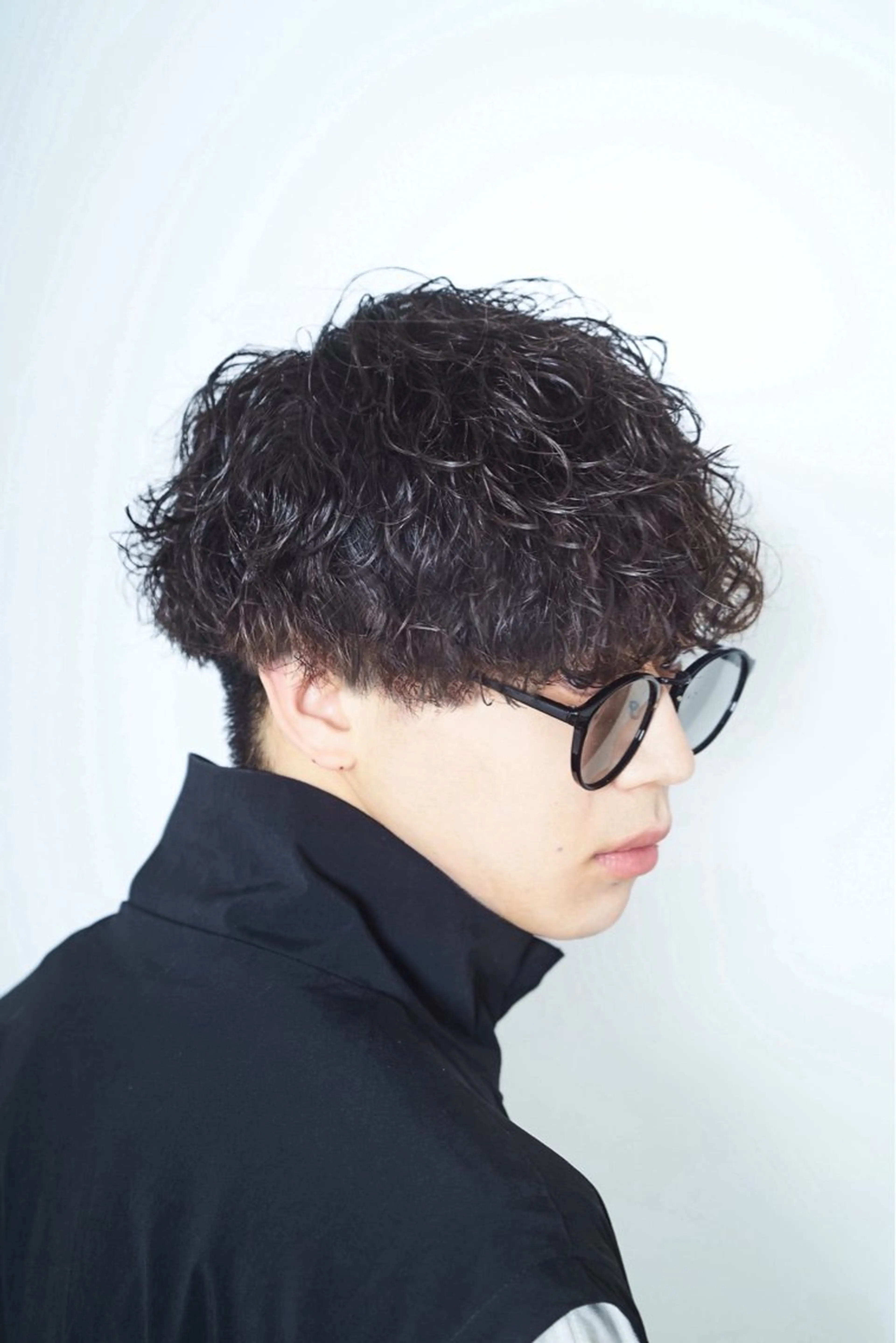 ミディアム パーマ メンズ カット パーマ 湘南のパーマ職人 🔥清水琉葵🔥のヘアスタイル