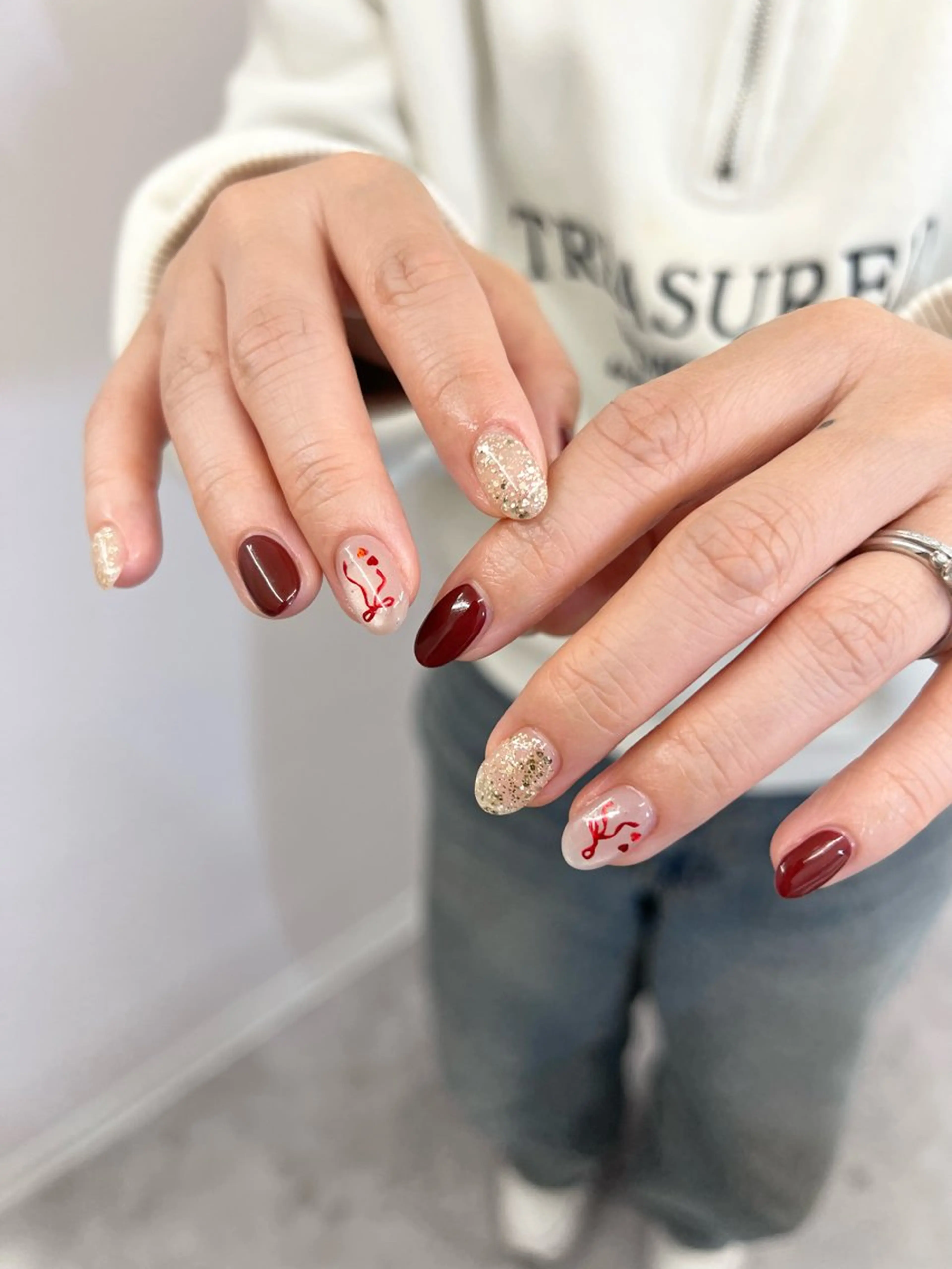 ネイル ボルドー ジェルネイル キラキラネイル ラメ(グリッター) マグネットネイル ハンドネイル ハンドケア Bana_ Nailのネイルデザイン