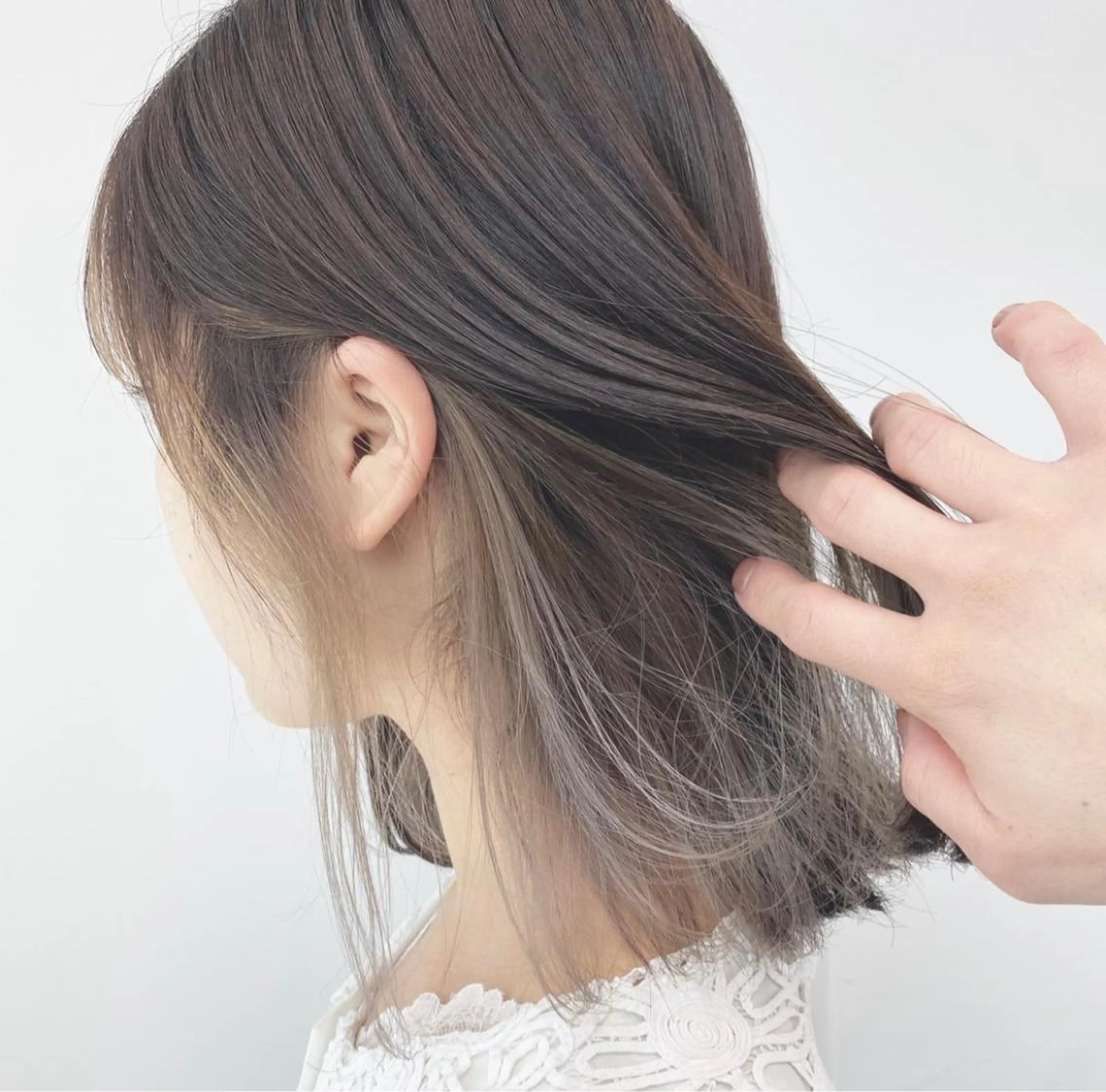 ミディアム カラー ヘアアレンジ ブリーチ ヘアカラー トリートメント 🦄インナーカラー 🦄貫井彩花のヘアスタイル