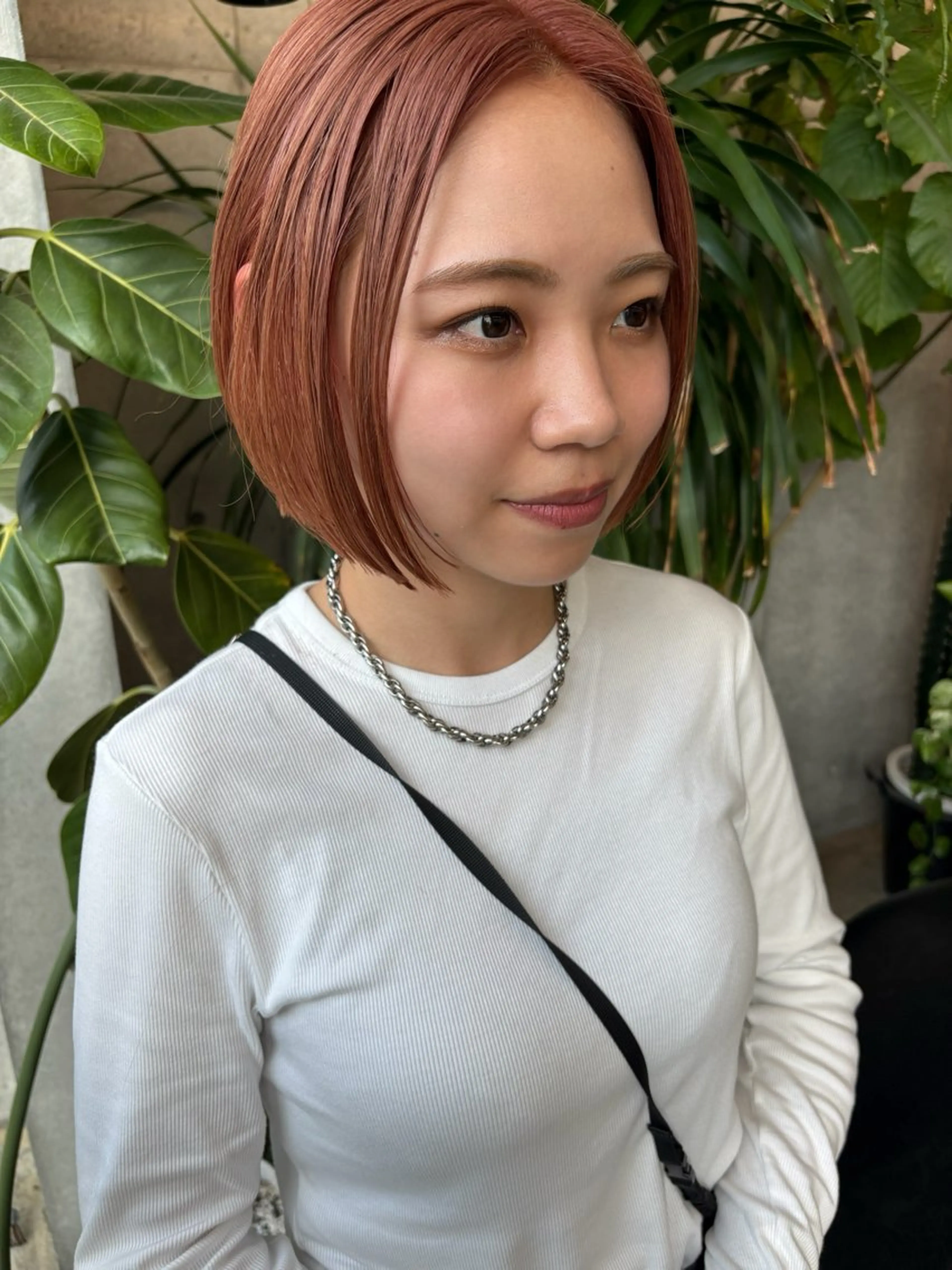 ミディアム カラー ボブレイヤー ボブ レイヤーカット カット ヘアカラー トリートメント 似合わせカット レイヤーボブウルフのヘアスタイル